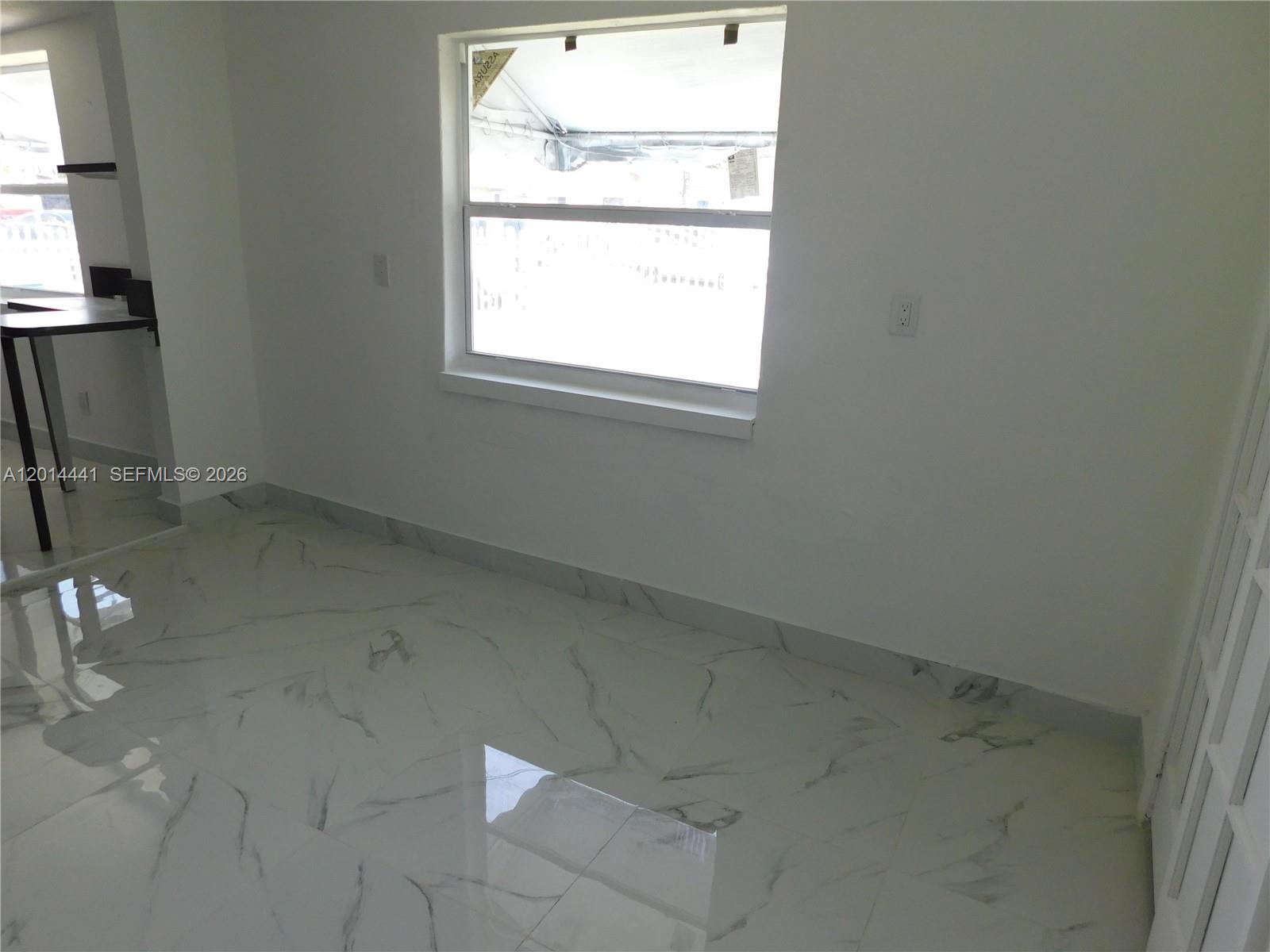 GORRAY PARK - Residential Lease