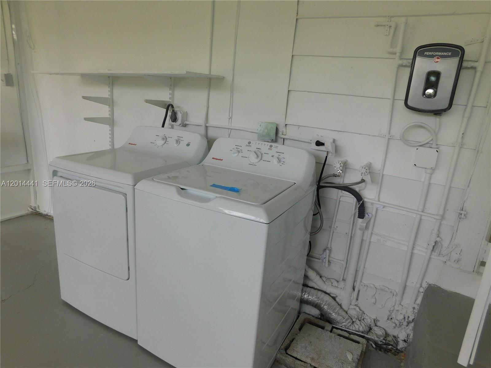 GORRAY PARK - Residential Lease