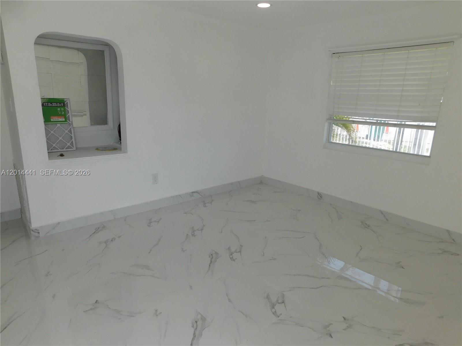 GORRAY PARK - Residential Lease