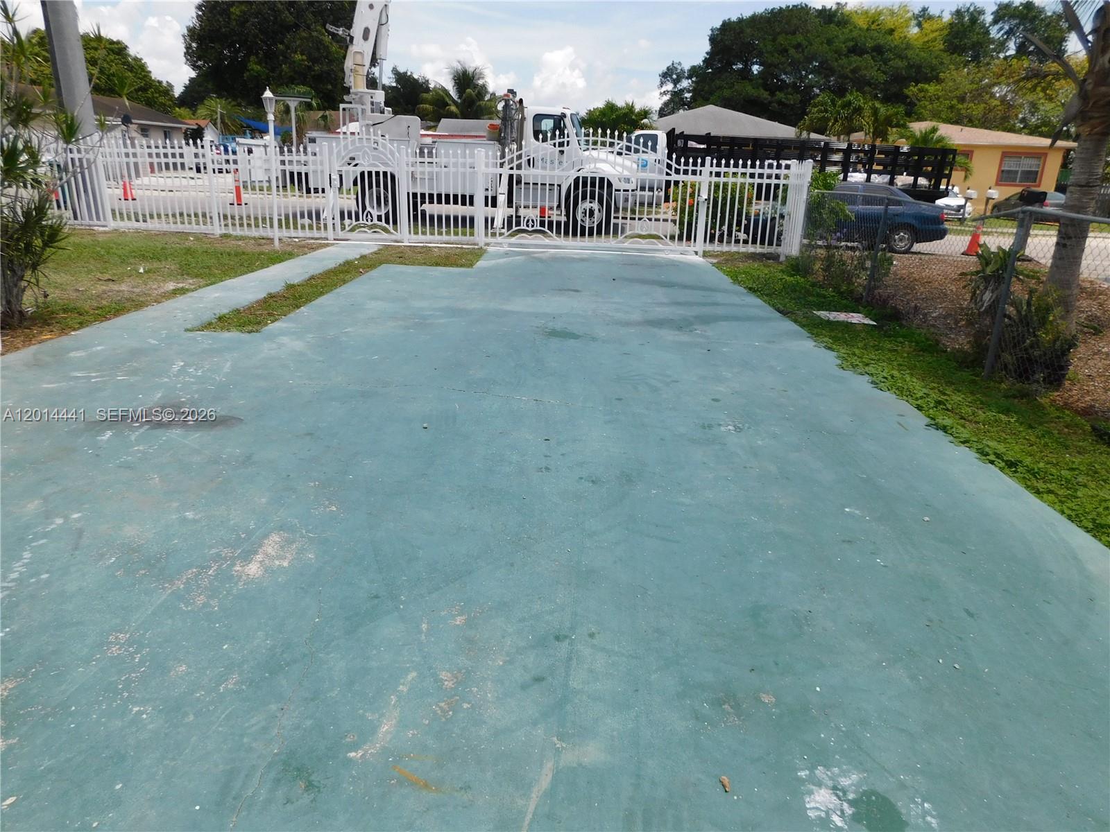 GORRAY PARK - Residential Lease