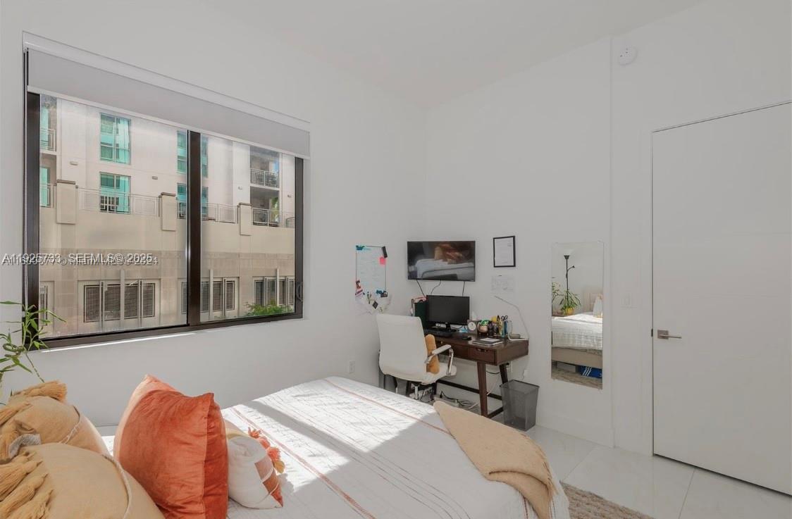 MERRICK MANOR CONDO - Residential Lease