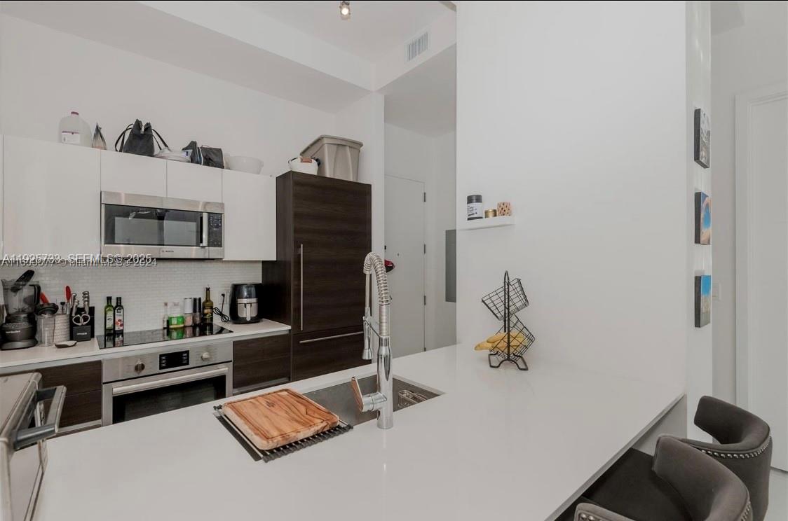 MERRICK MANOR CONDO - Residential Lease