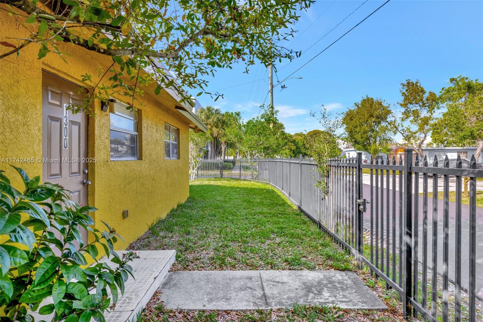 1300 NW 7th Pl