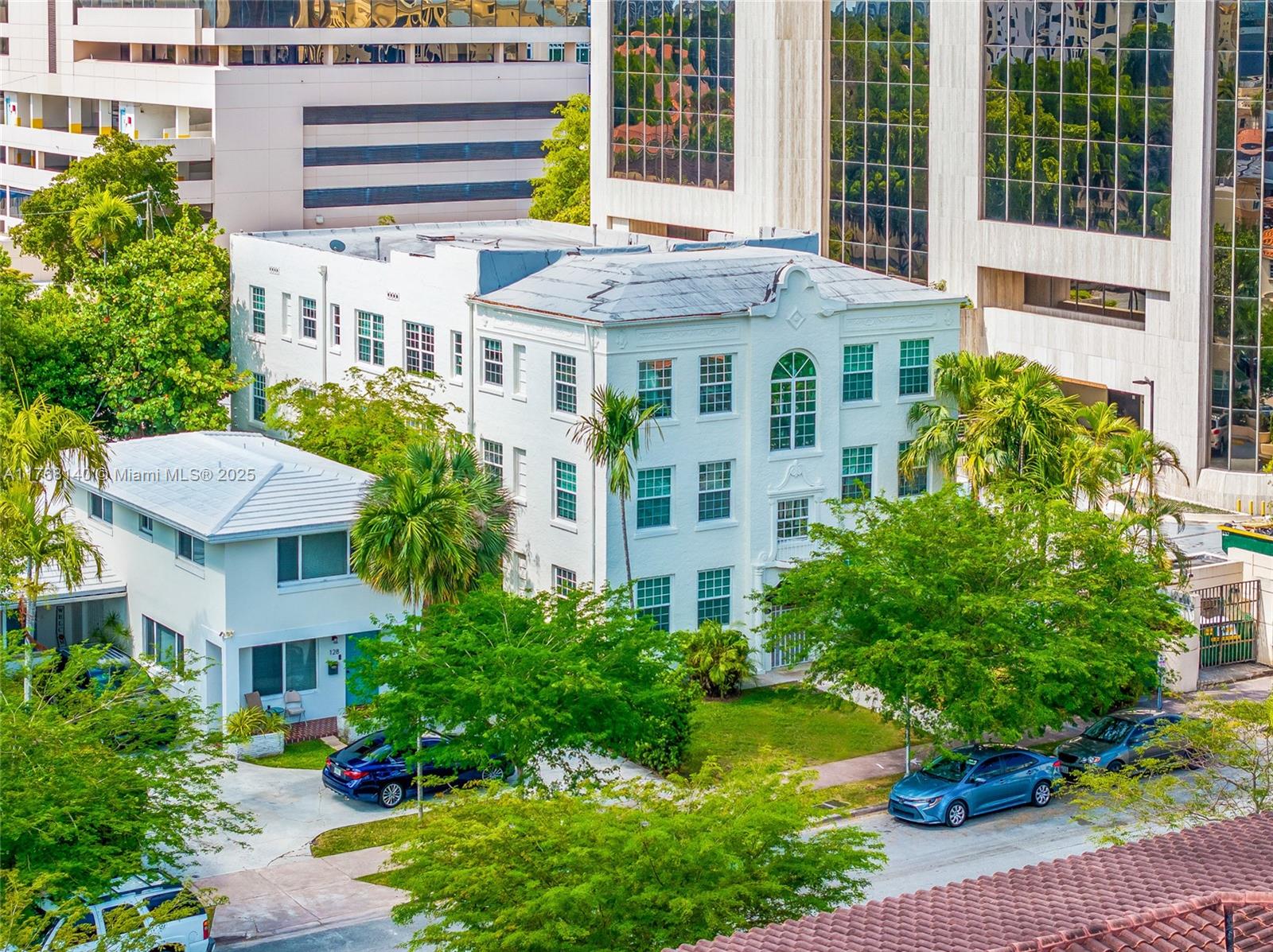 130 Antiquera Ave