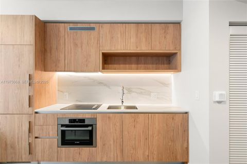 Tiny photo for 11 NE 6th St #2104, Miami, FL 33132 (MLS # A11975068)