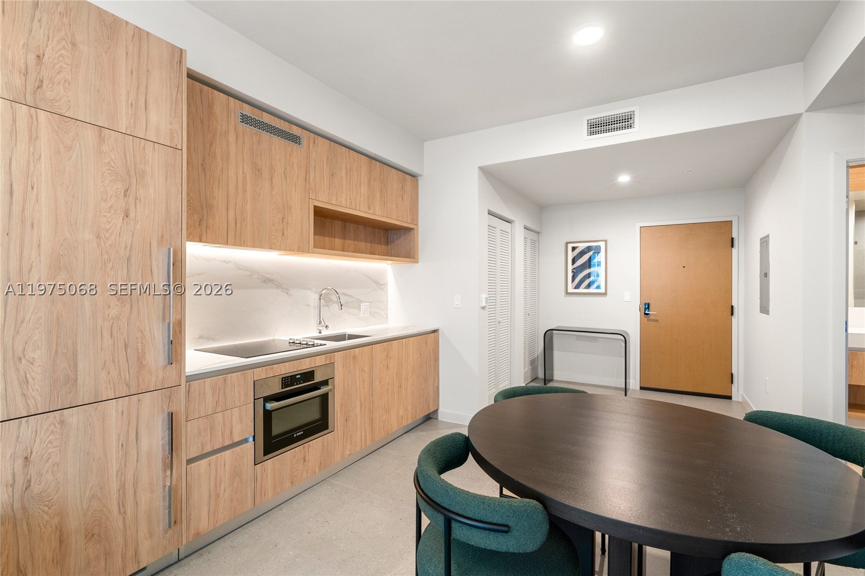 11 NE 6th St 2104