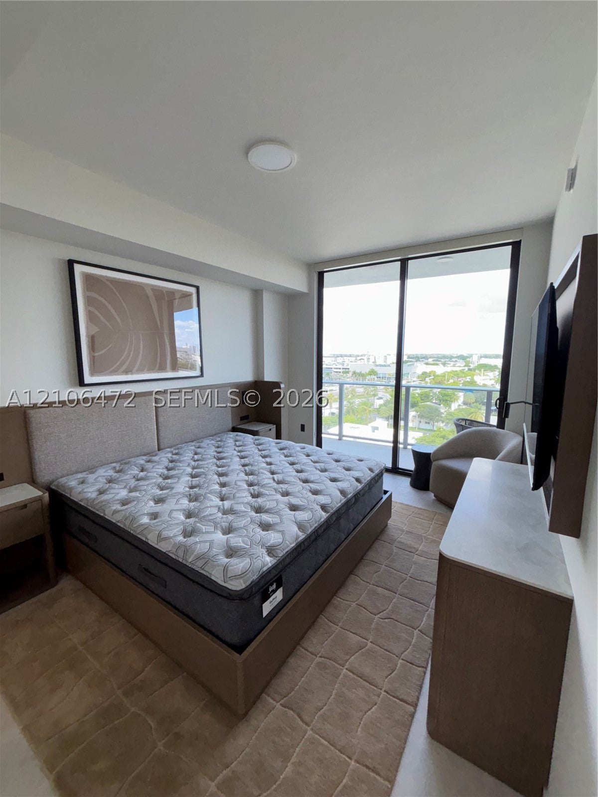 13899 Biscayne Blvd 907