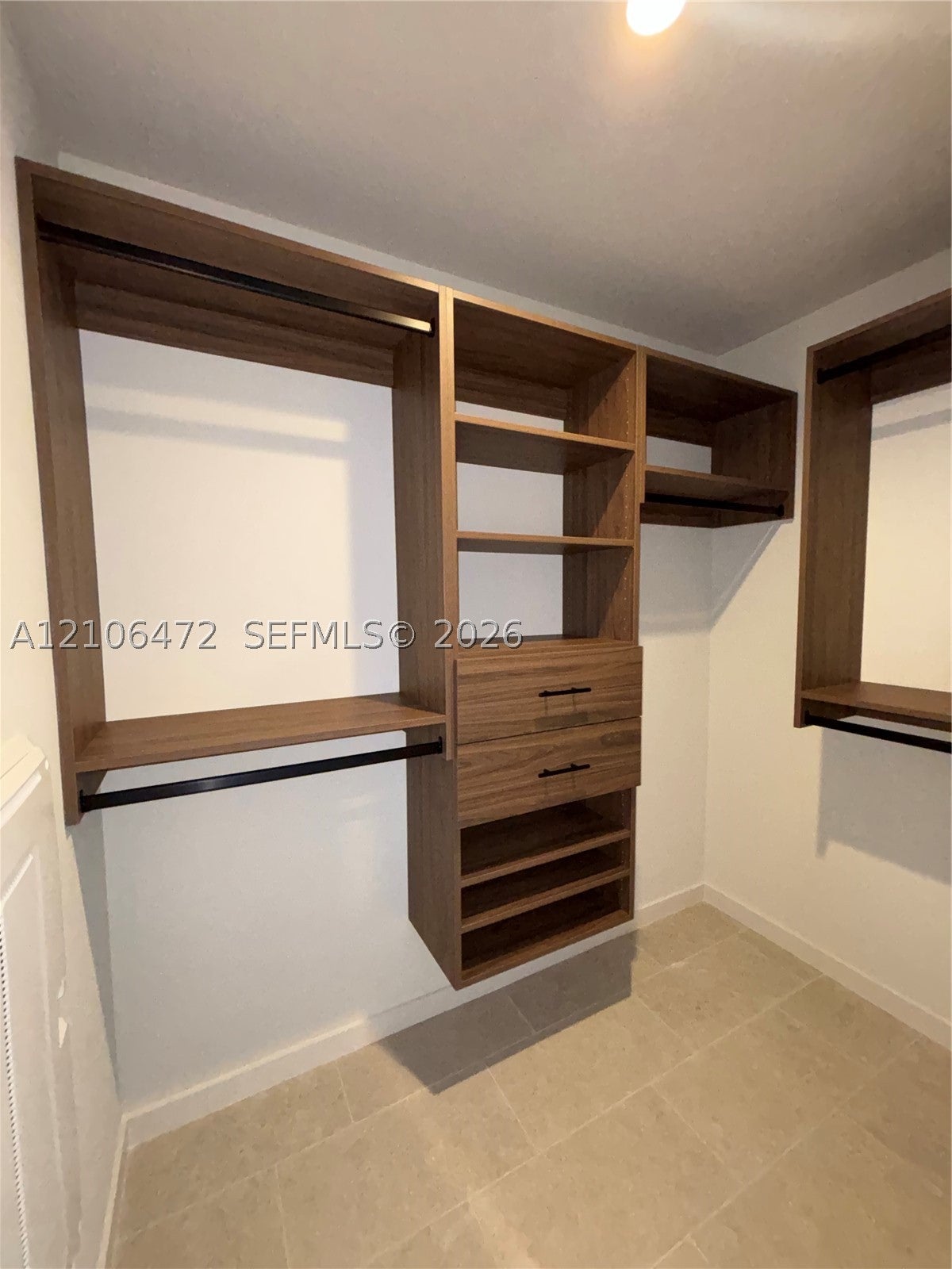 13899 Biscayne Blvd 907