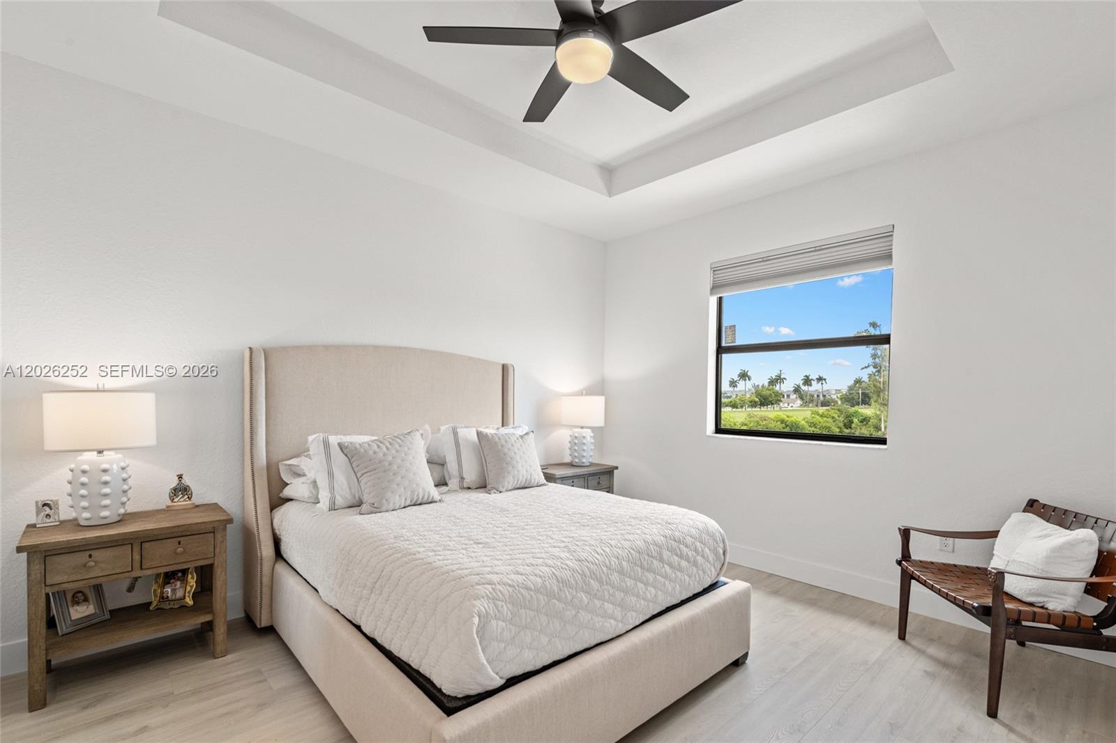VISTA LAGO - Residential