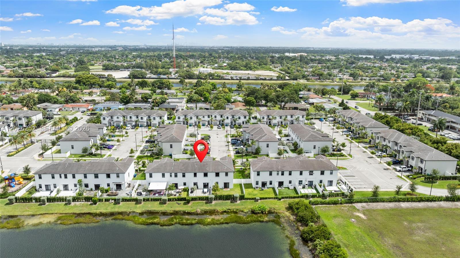 VISTA LAGO - Residential