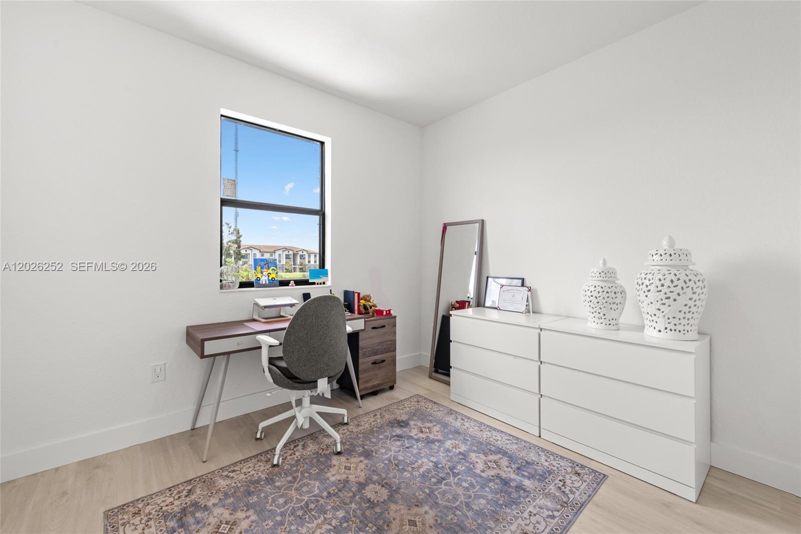 VISTA LAGO - Residential