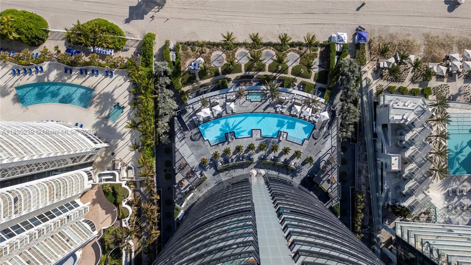 18555 COLLINS AVENUE COND - Residential