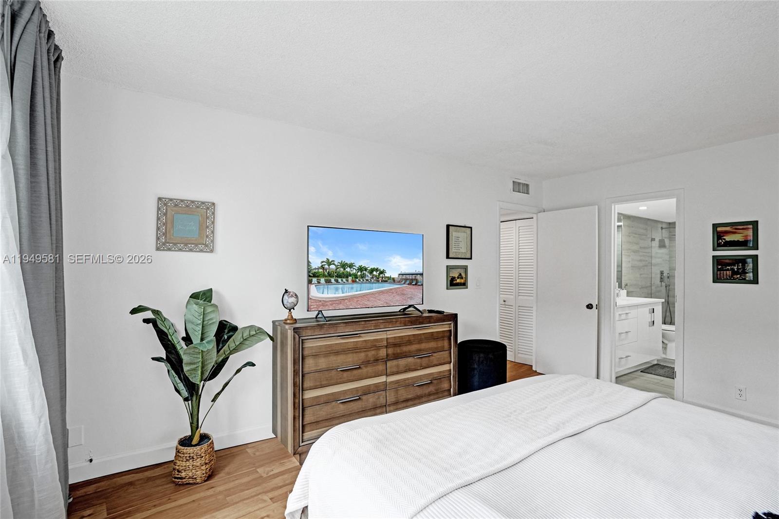 OCEAN VIEW TOWERS CONDO - Residential