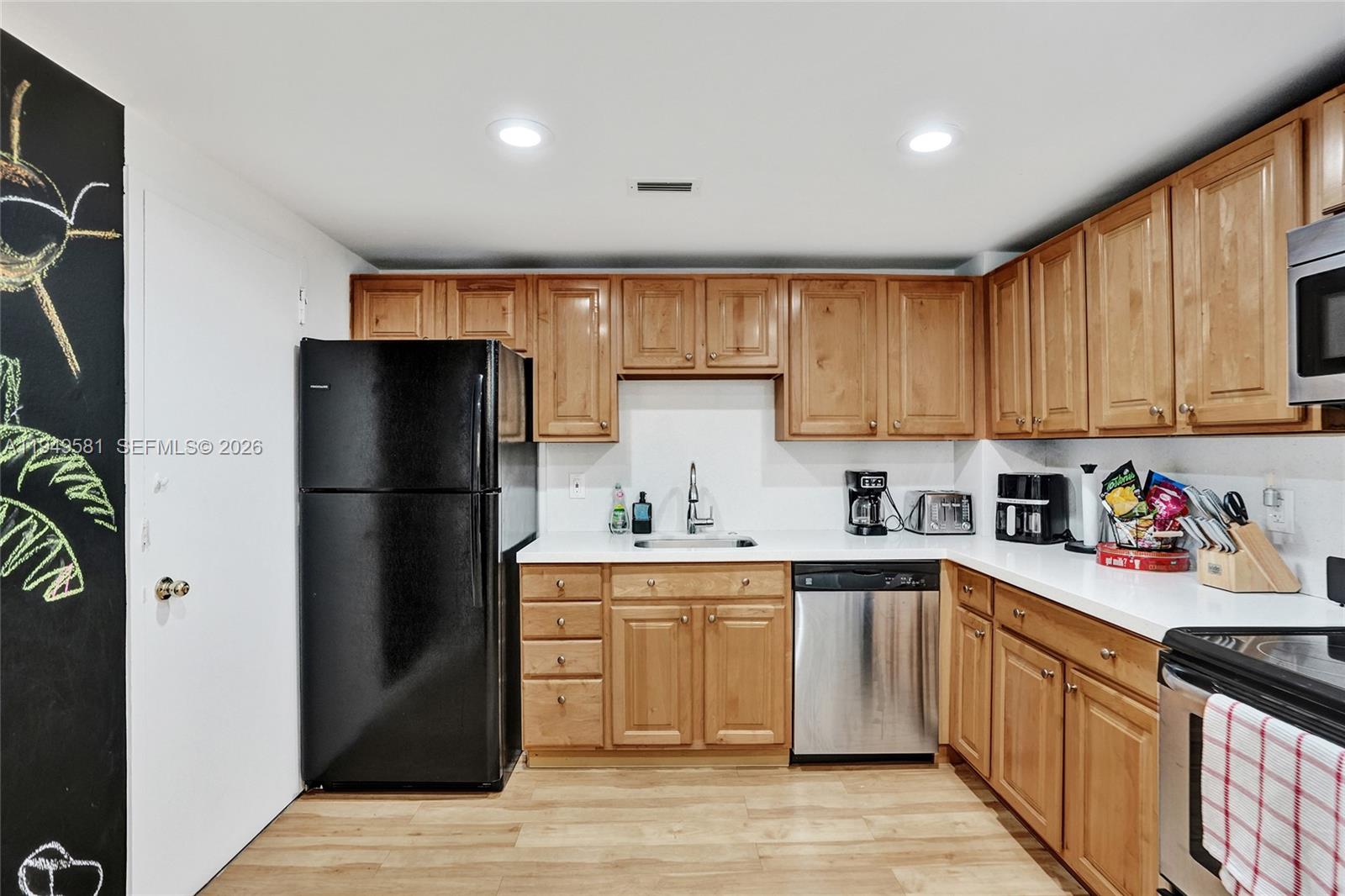 OCEAN VIEW TOWERS CONDO - Residential