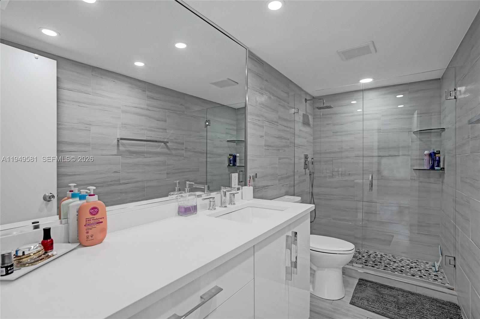 OCEAN VIEW TOWERS CONDO - Residential