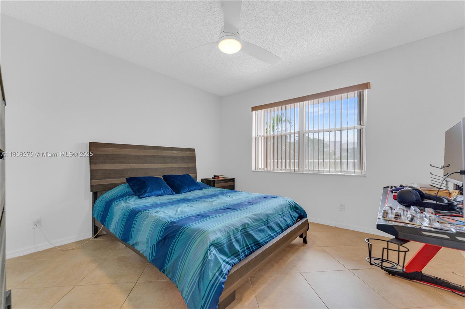 SUNRISE LAKES 211 CONDO - Residential