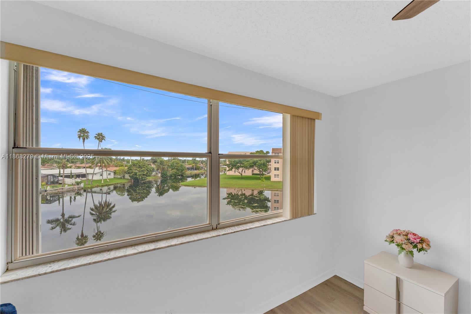 SUNRISE LAKES 211 CONDO - Residential