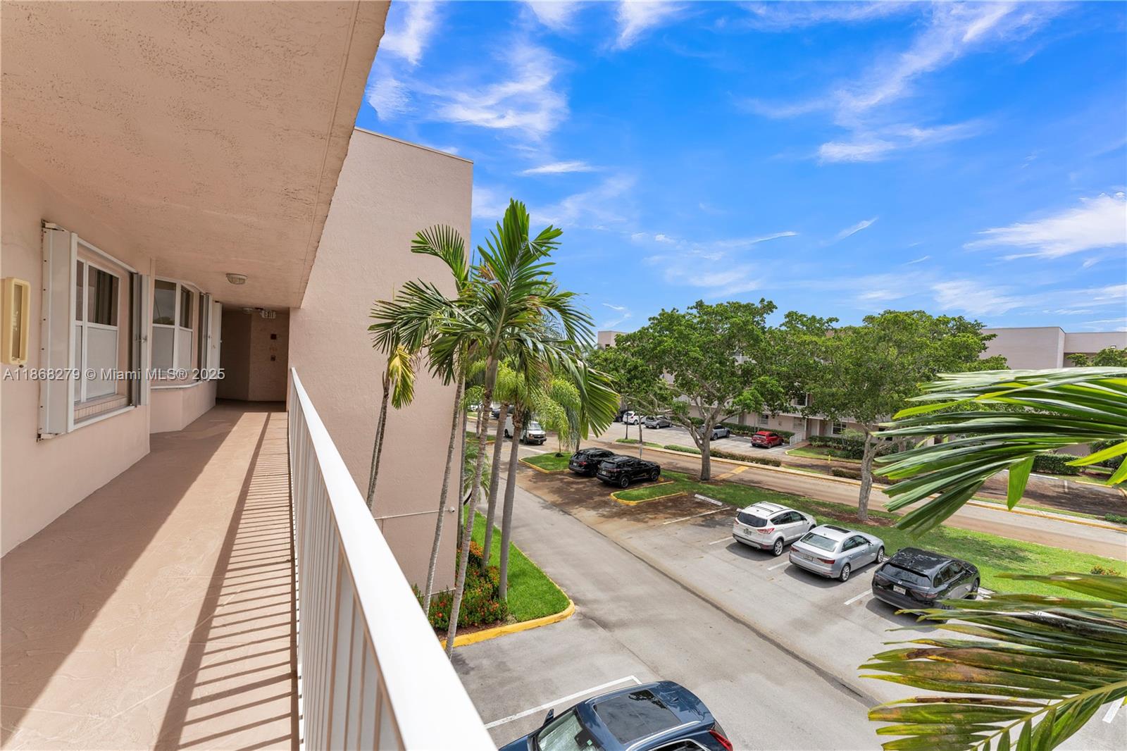 SUNRISE LAKES 211 CONDO - Residential