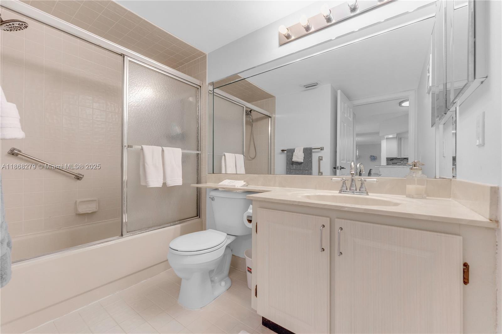 SUNRISE LAKES 211 CONDO - Residential