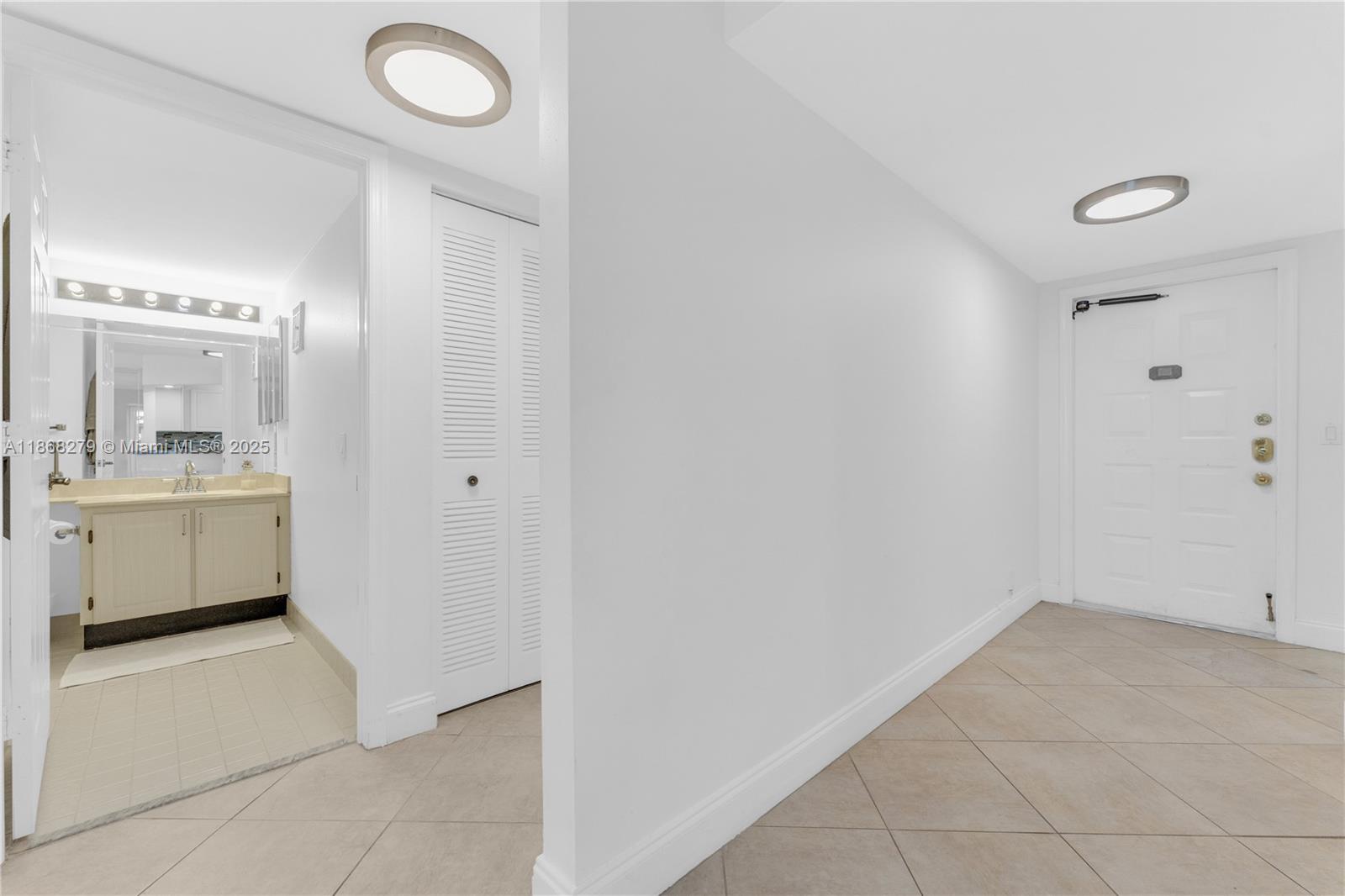 SUNRISE LAKES 211 CONDO - Residential