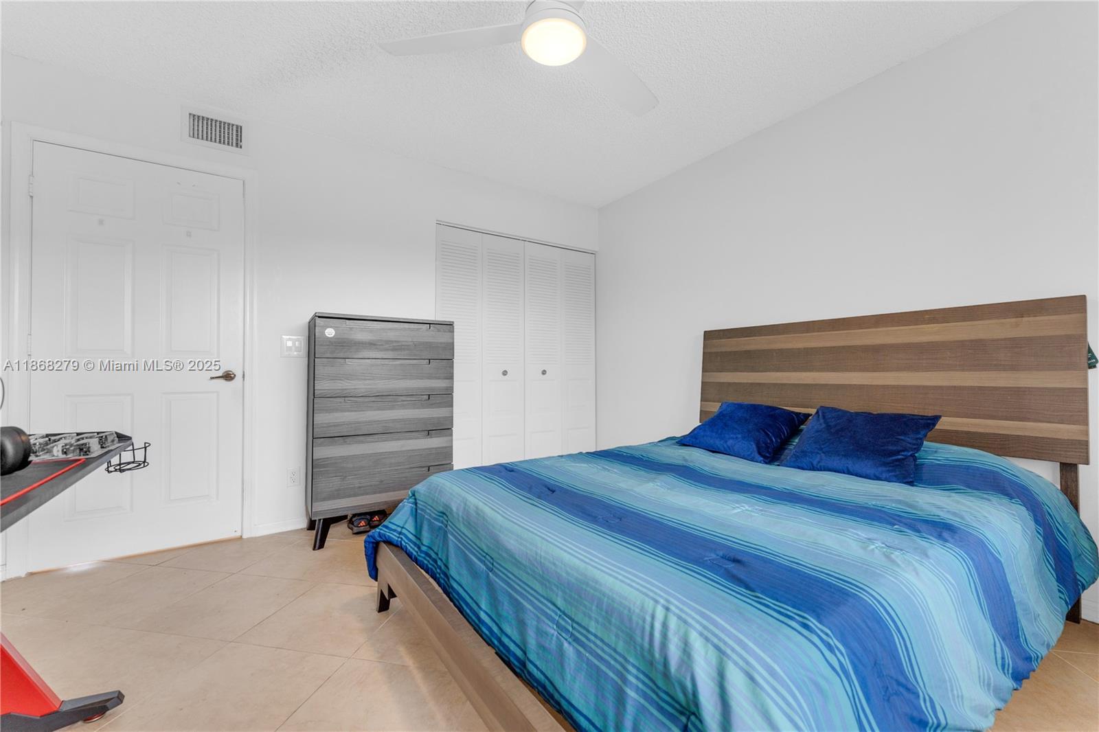 SUNRISE LAKES 211 CONDO - Residential