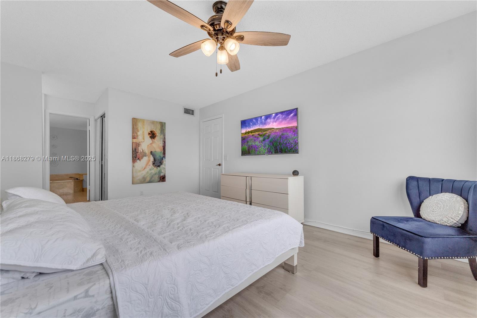 SUNRISE LAKES 211 CONDO - Residential