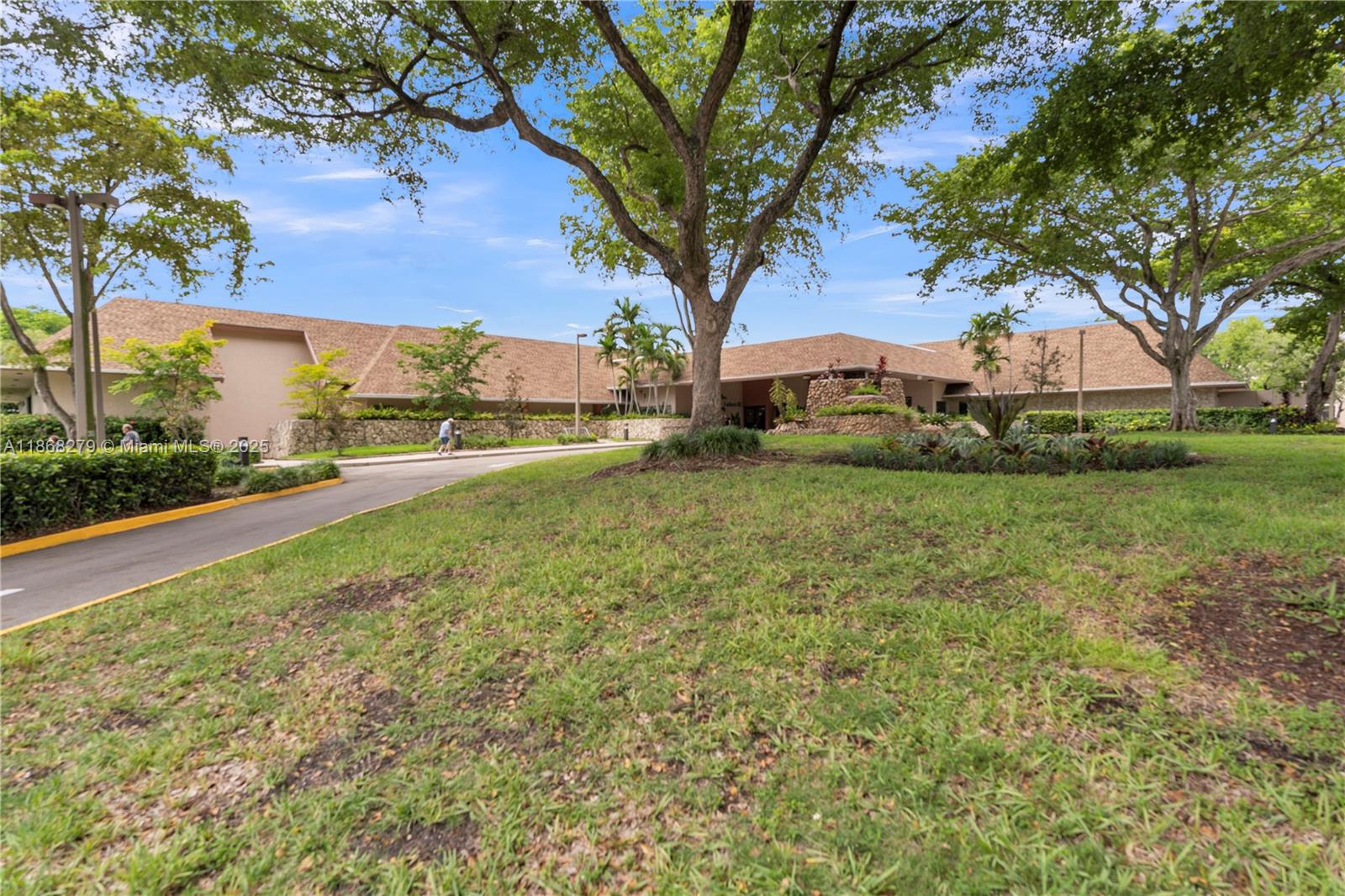 SUNRISE LAKES 211 CONDO - Residential