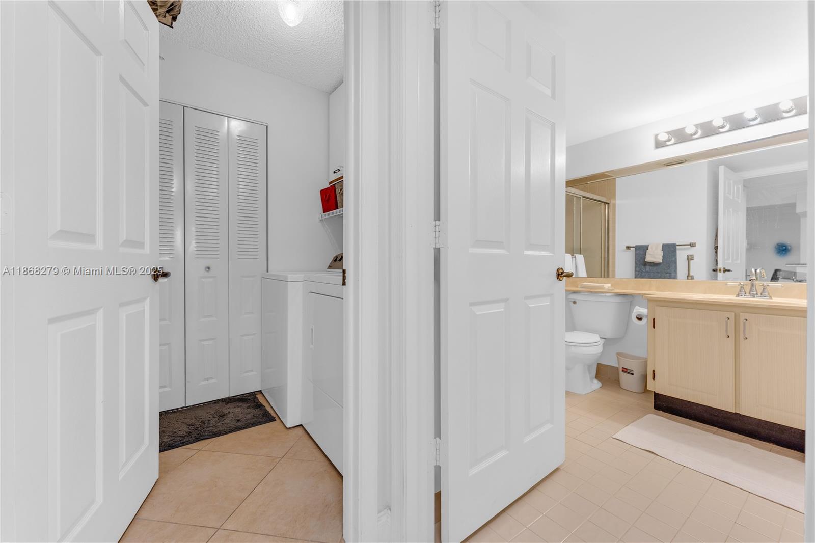 SUNRISE LAKES 211 CONDO - Residential