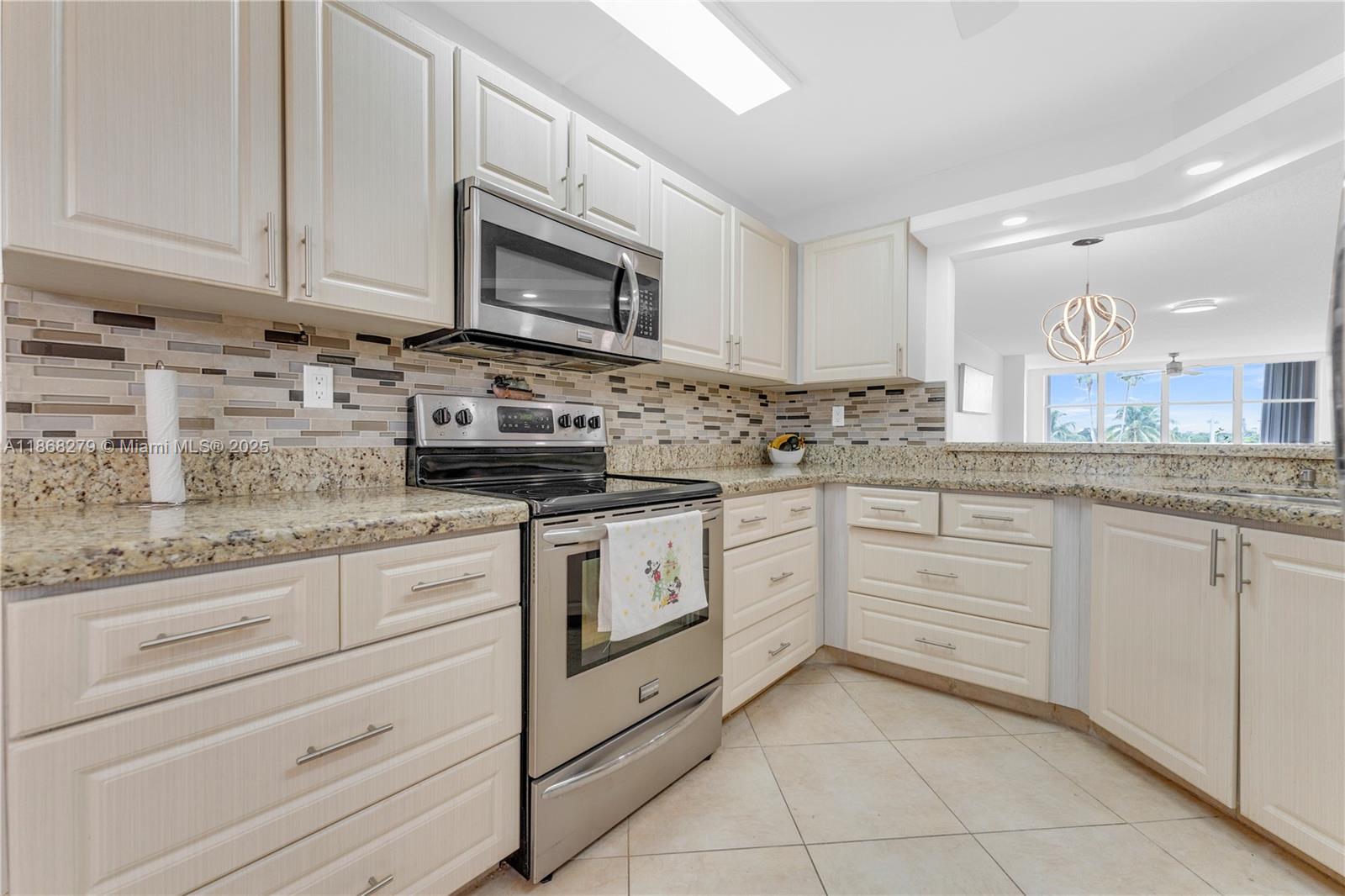 SUNRISE LAKES 211 CONDO - Residential