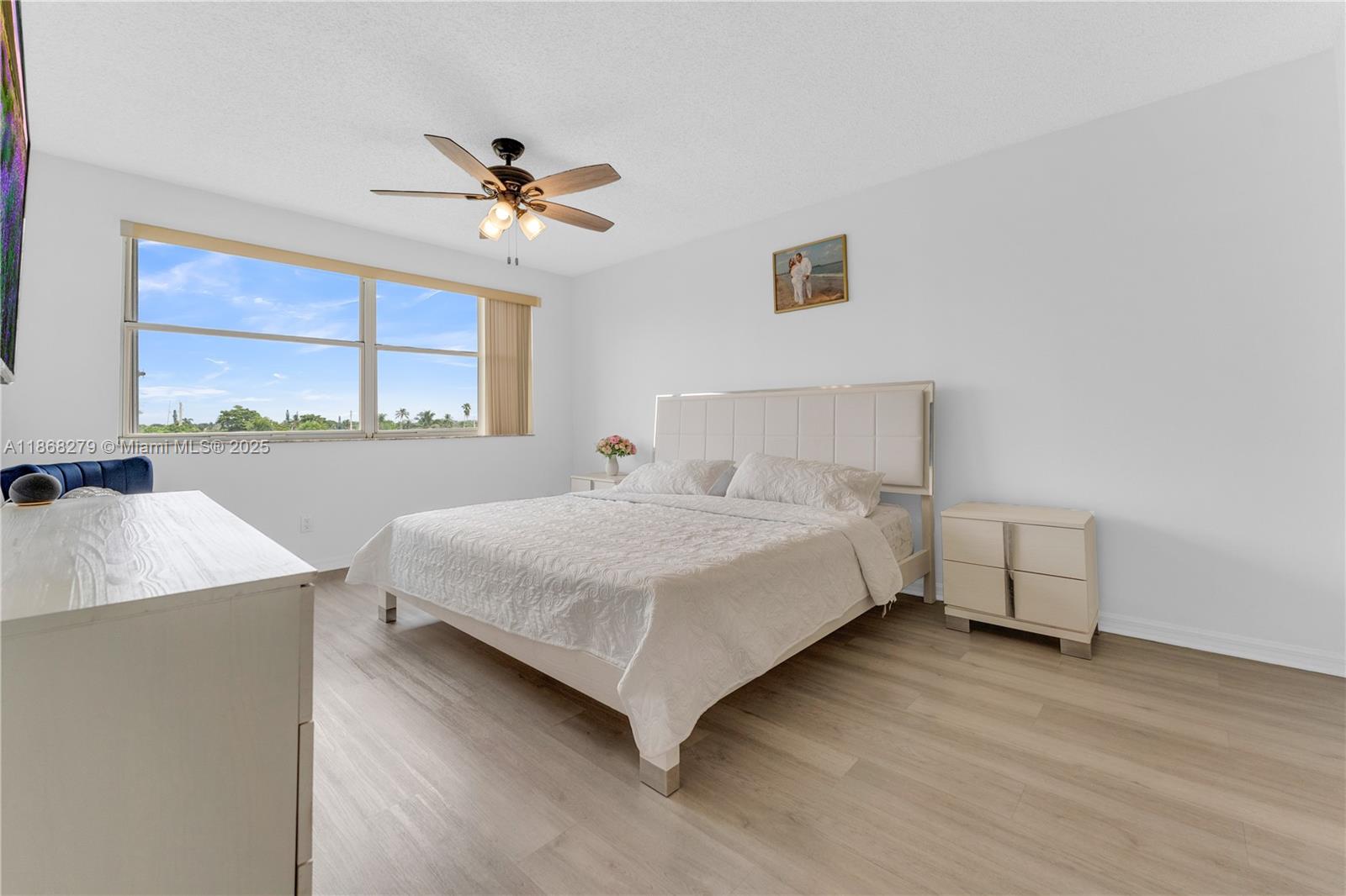 SUNRISE LAKES 211 CONDO - Residential