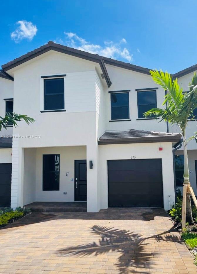 Rental Property at 275 Sw 159 Terrace 275, Pembroke Pines, Miami-Dade County, Florida - Bedrooms: 3 
Bathrooms: 3  - $3,700 MO.