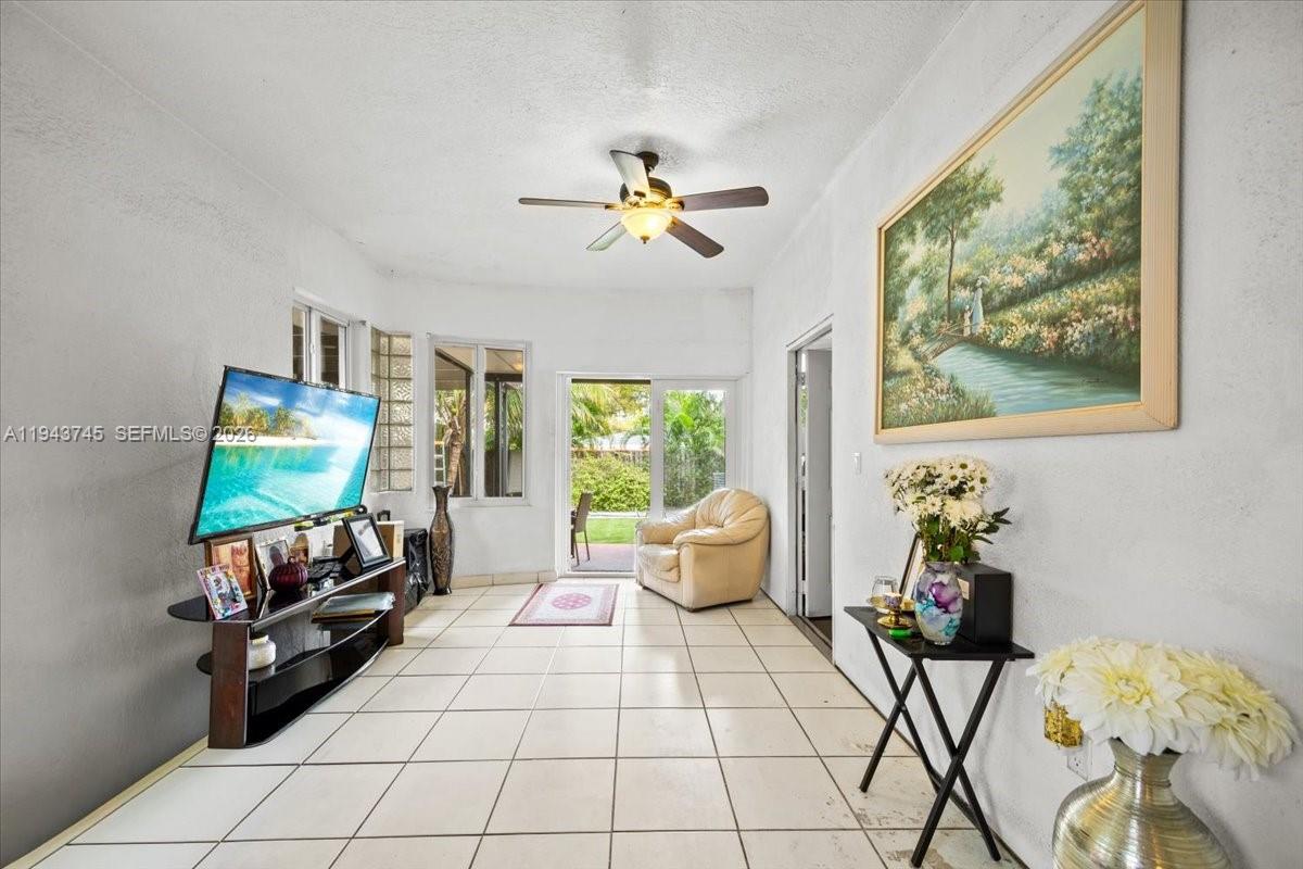 HOLLEMAN PARK - Residential