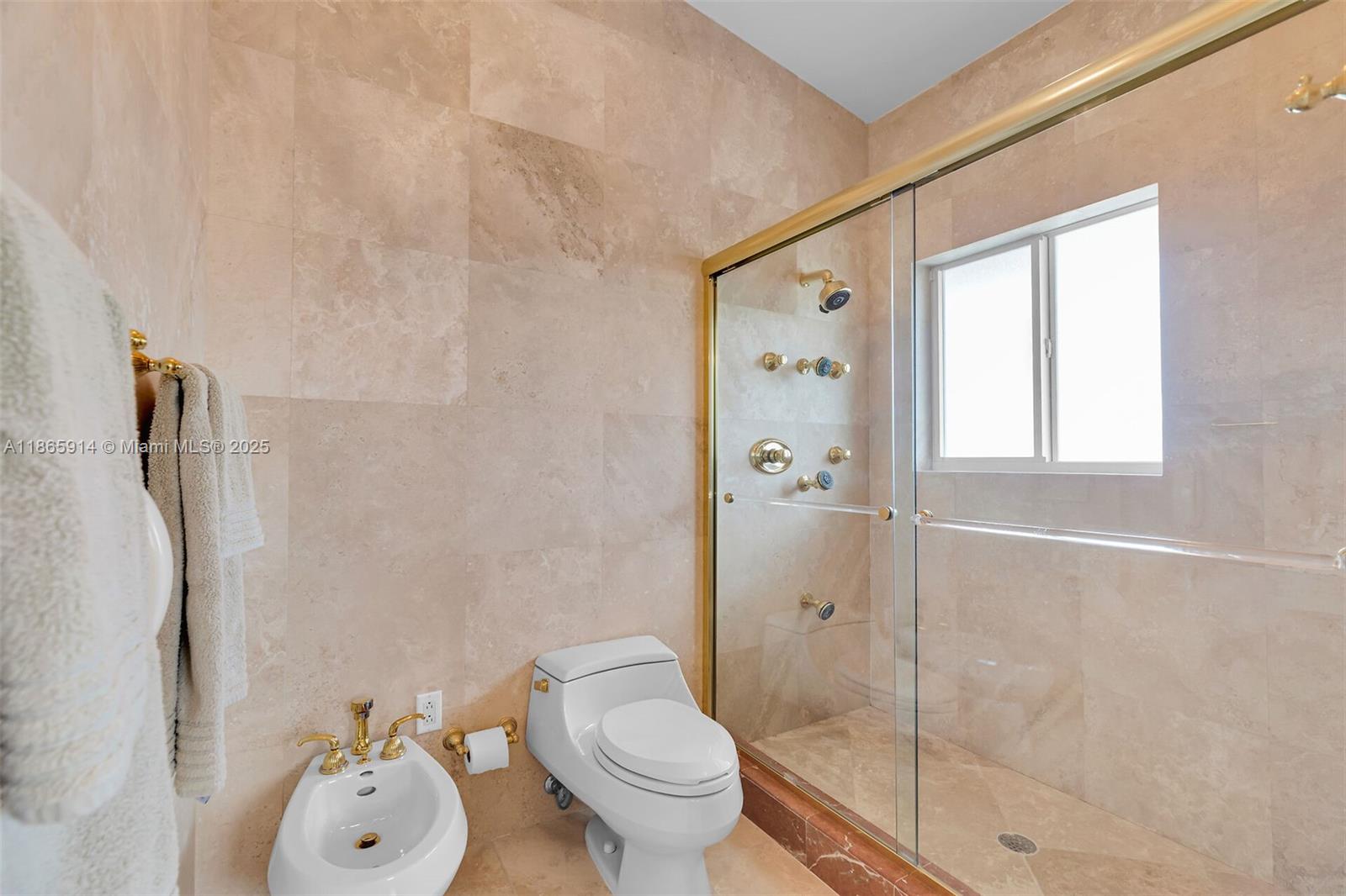 PORT LARGO 5TH ADD - Residential