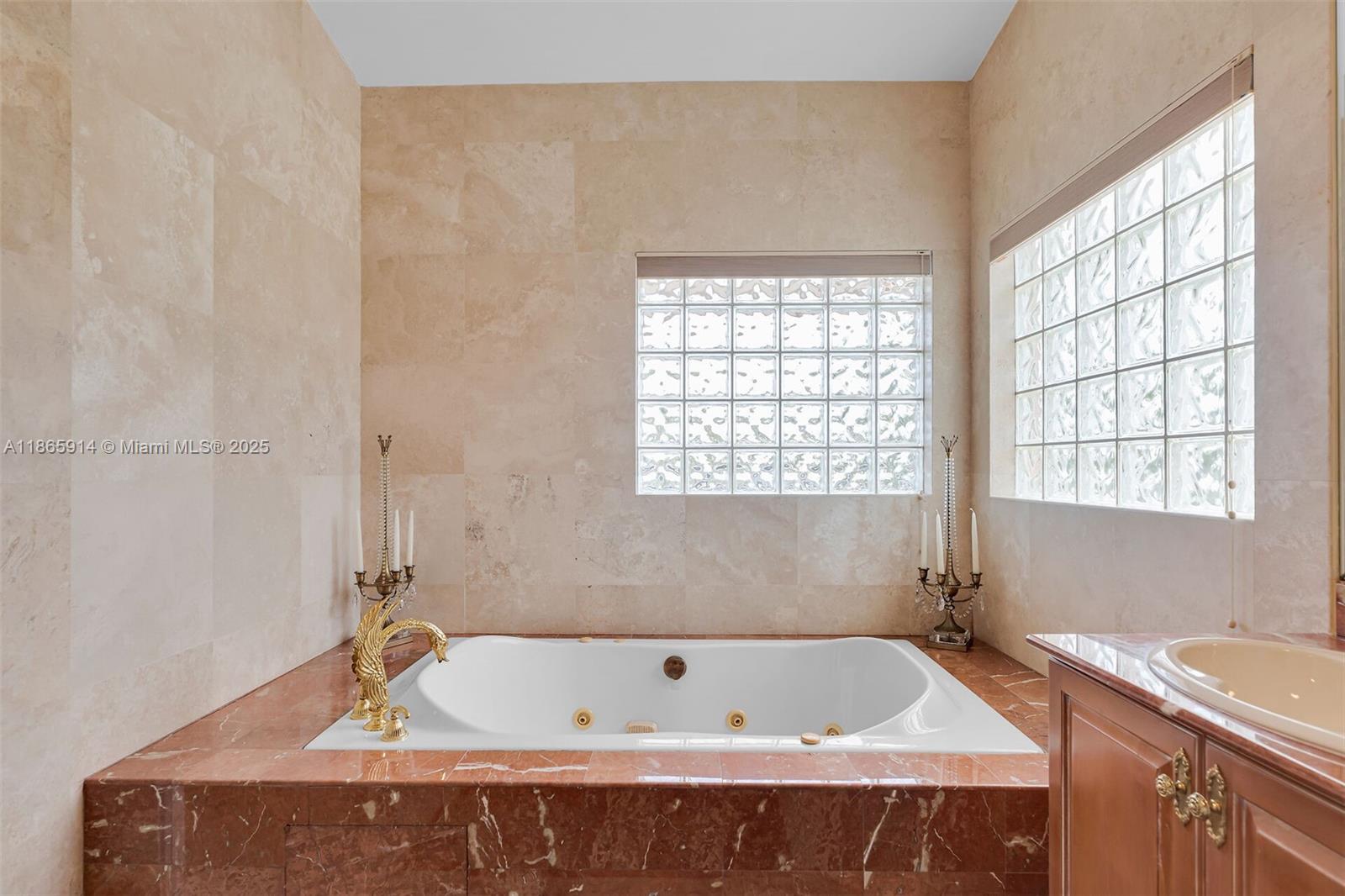 PORT LARGO 5TH ADD - Residential