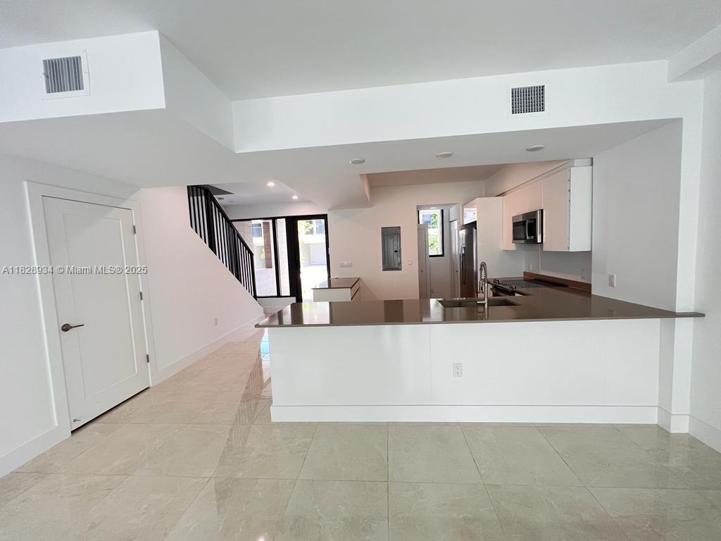 4130 N Oak Pl 4130
