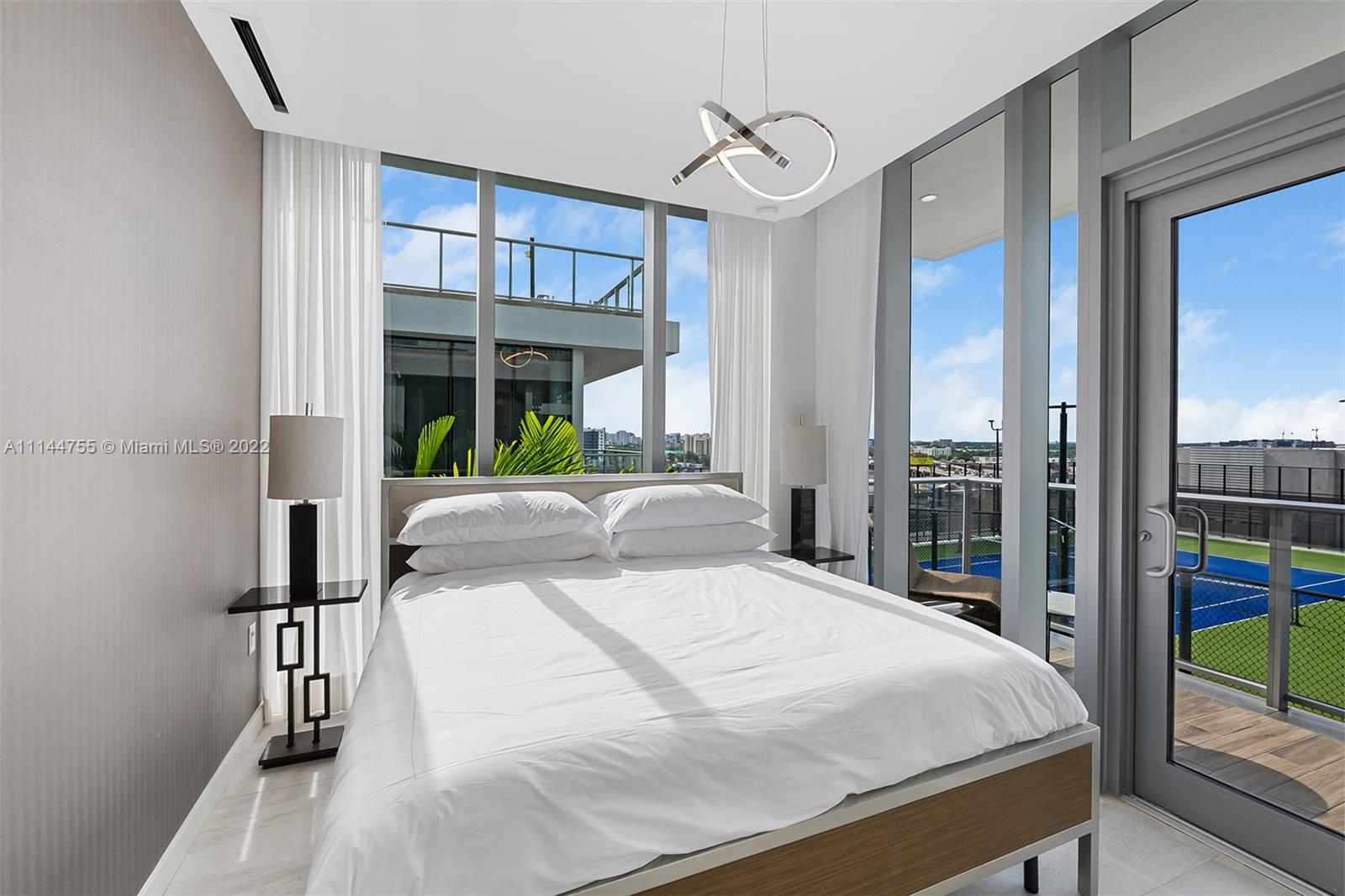 PARAMOUNT MIAMI WORLDCENTE - Residential