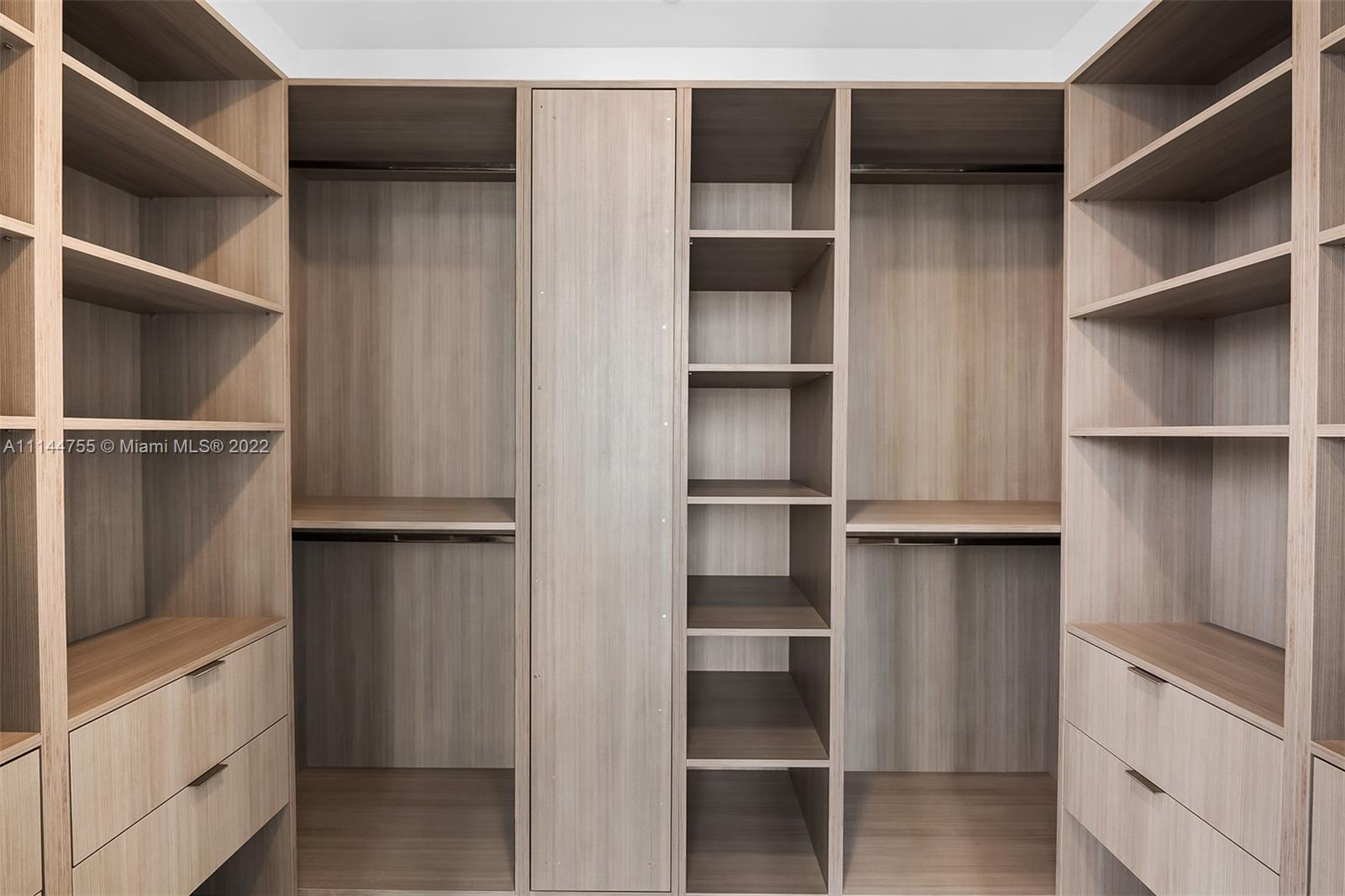 PARAMOUNT MIAMI WORLDCENTE - Residential