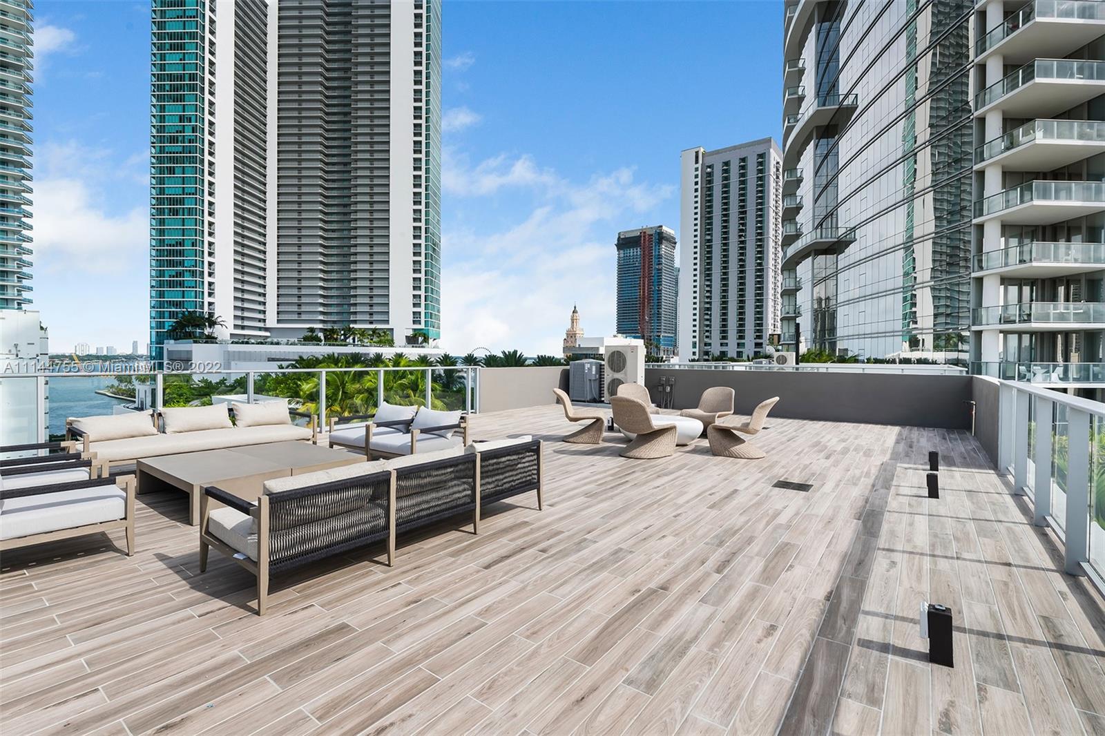 PARAMOUNT MIAMI WORLDCENTE - Residential