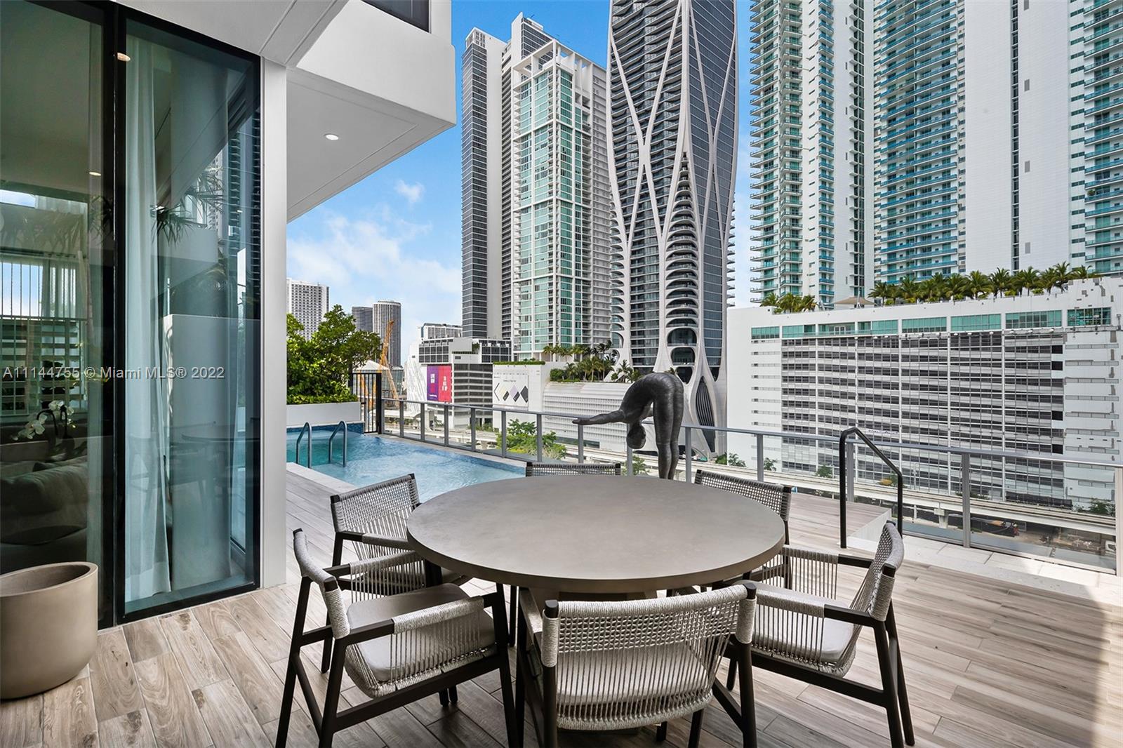 PARAMOUNT MIAMI WORLDCENTE - Residential