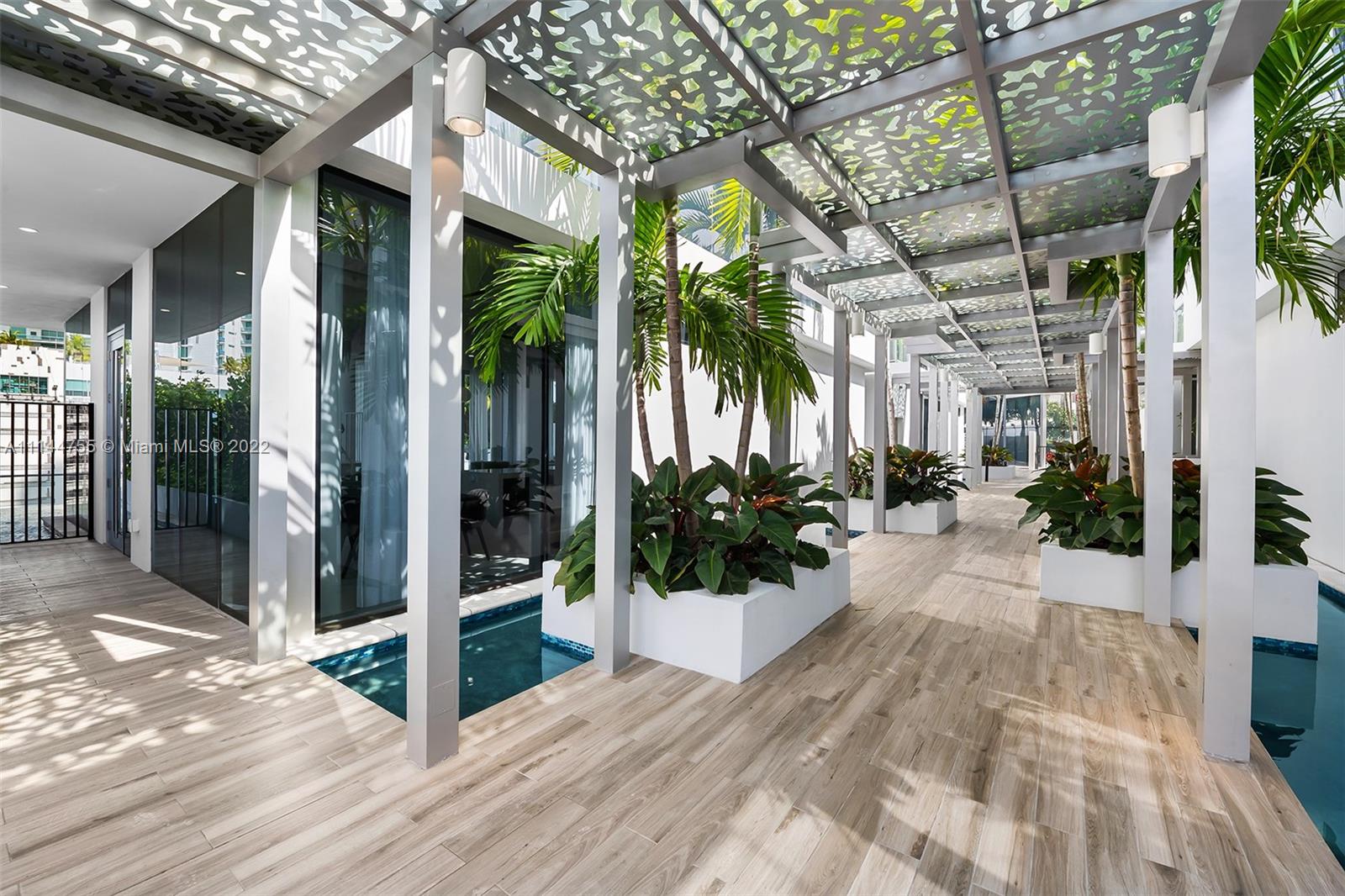 PARAMOUNT MIAMI WORLDCENTE - Residential