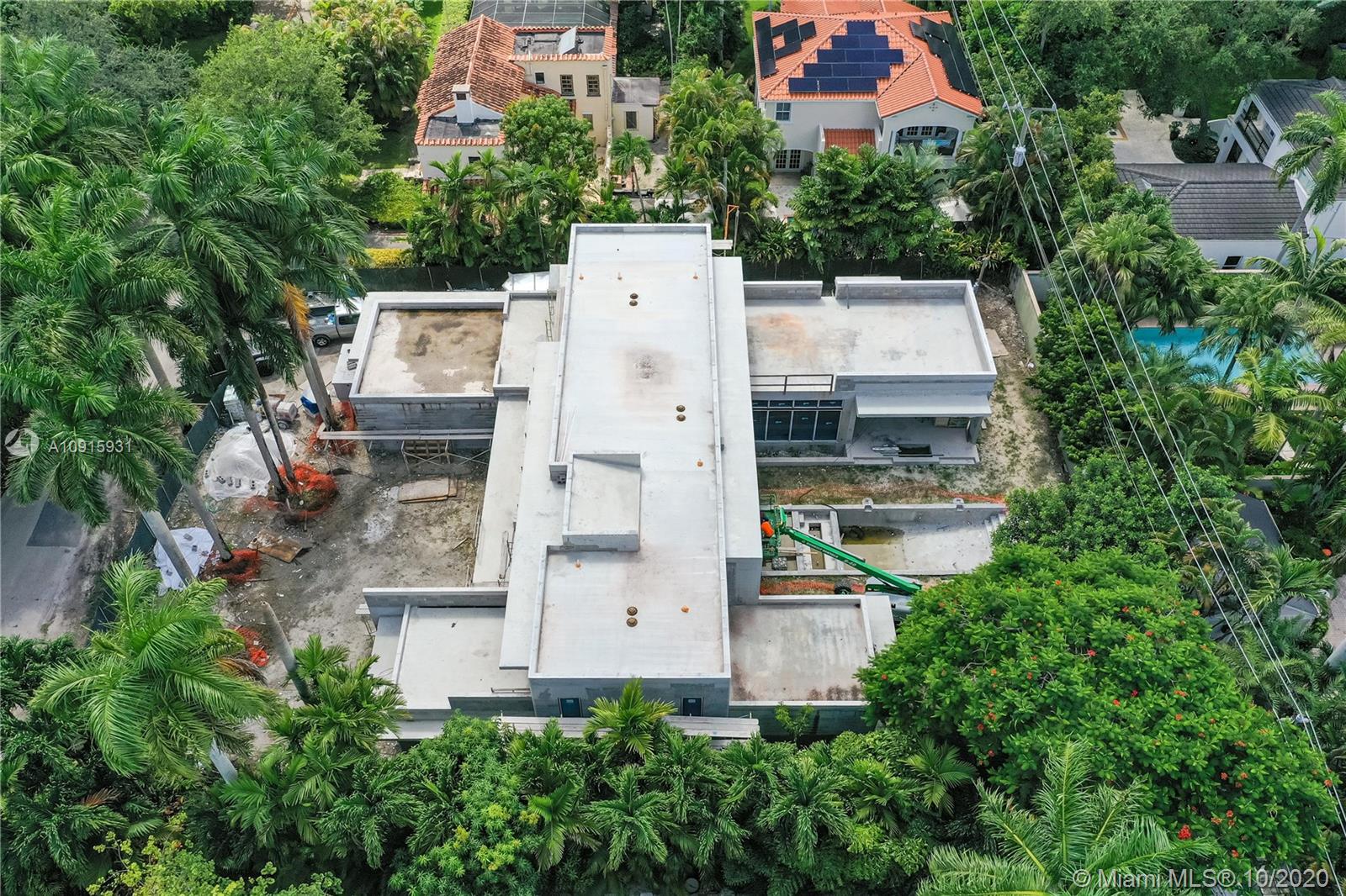 COCONUT GROVE MANOR - Residential