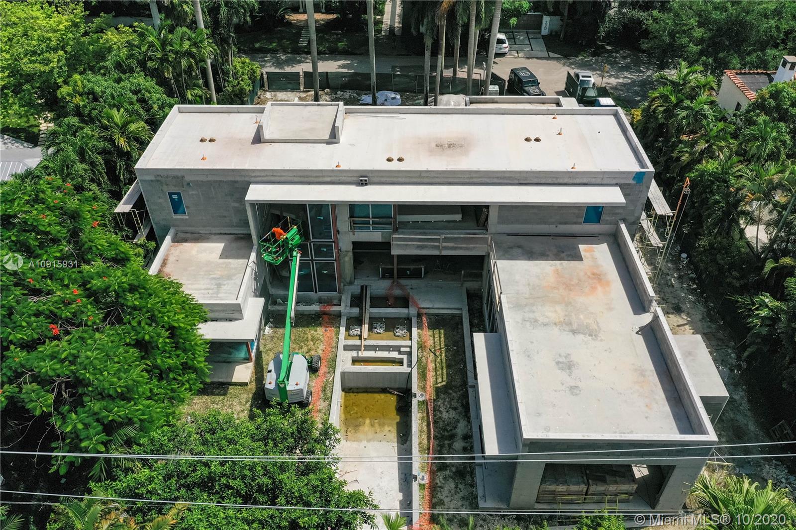 COCONUT GROVE MANOR - Residential