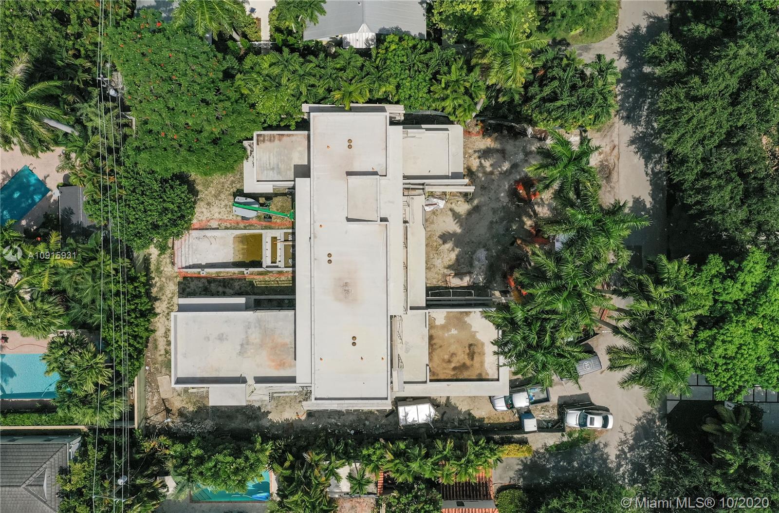 COCONUT GROVE MANOR - Residential