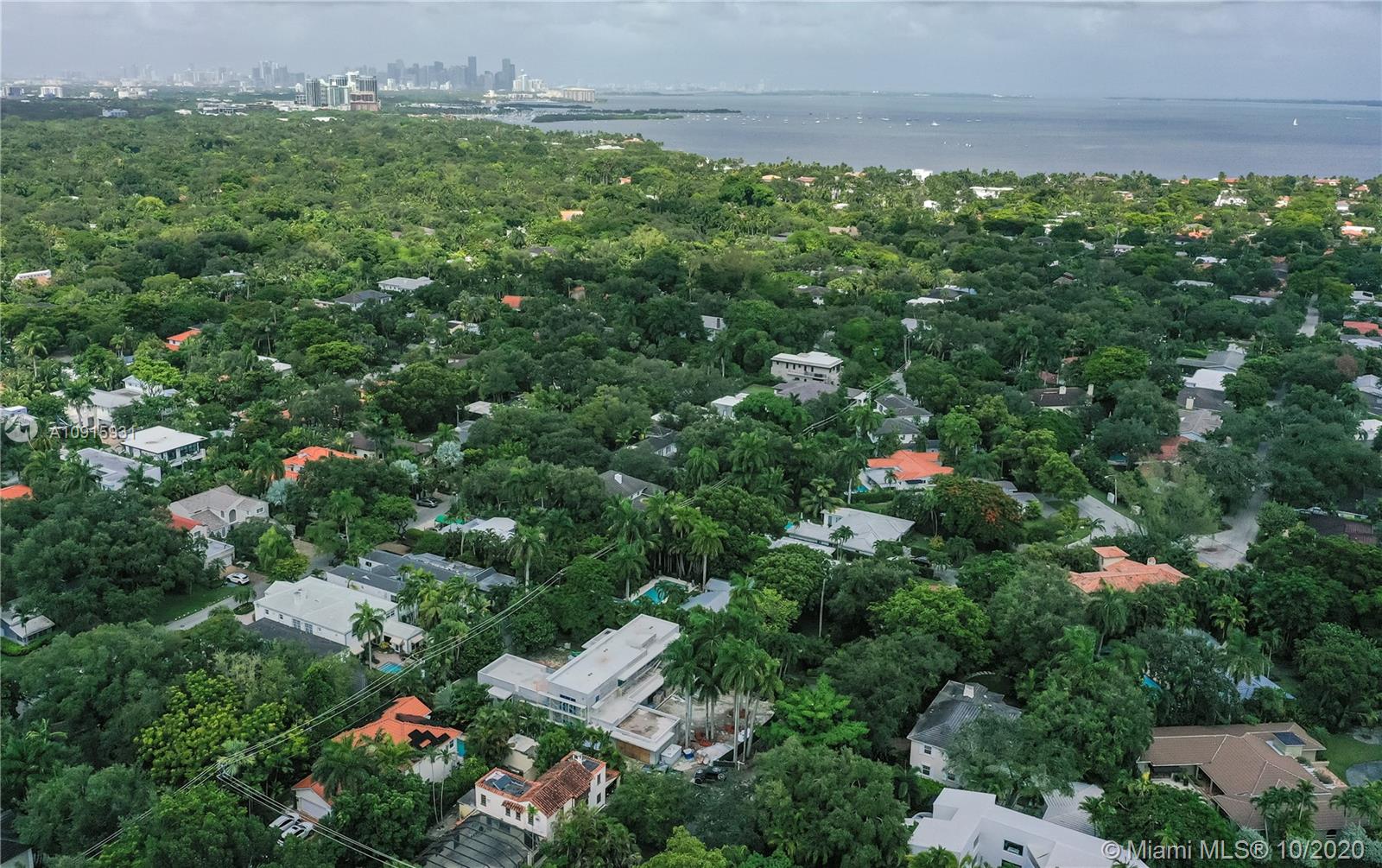 COCONUT GROVE MANOR - Residential