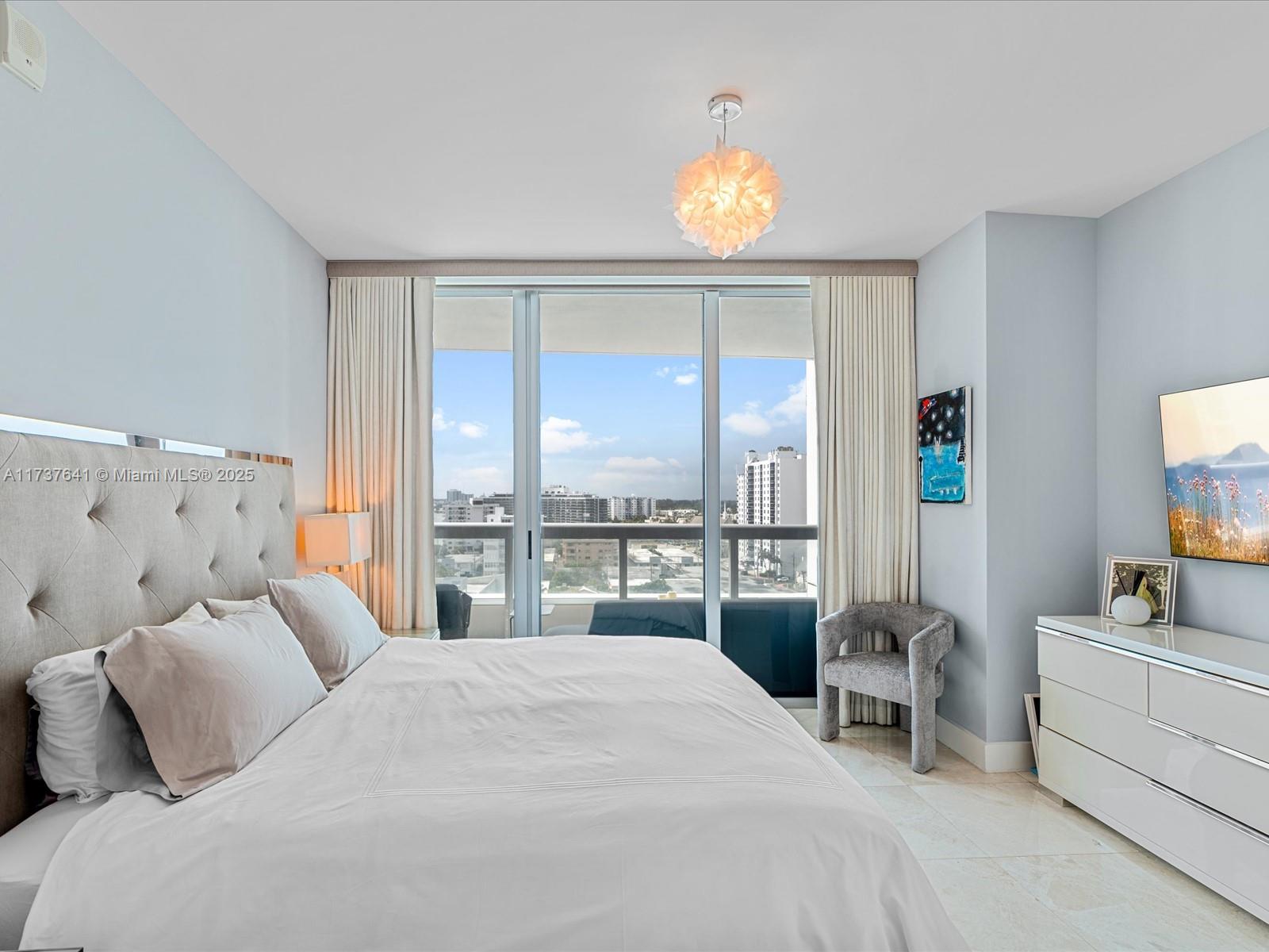NORTH CARILLON BEACH COND - Residential
