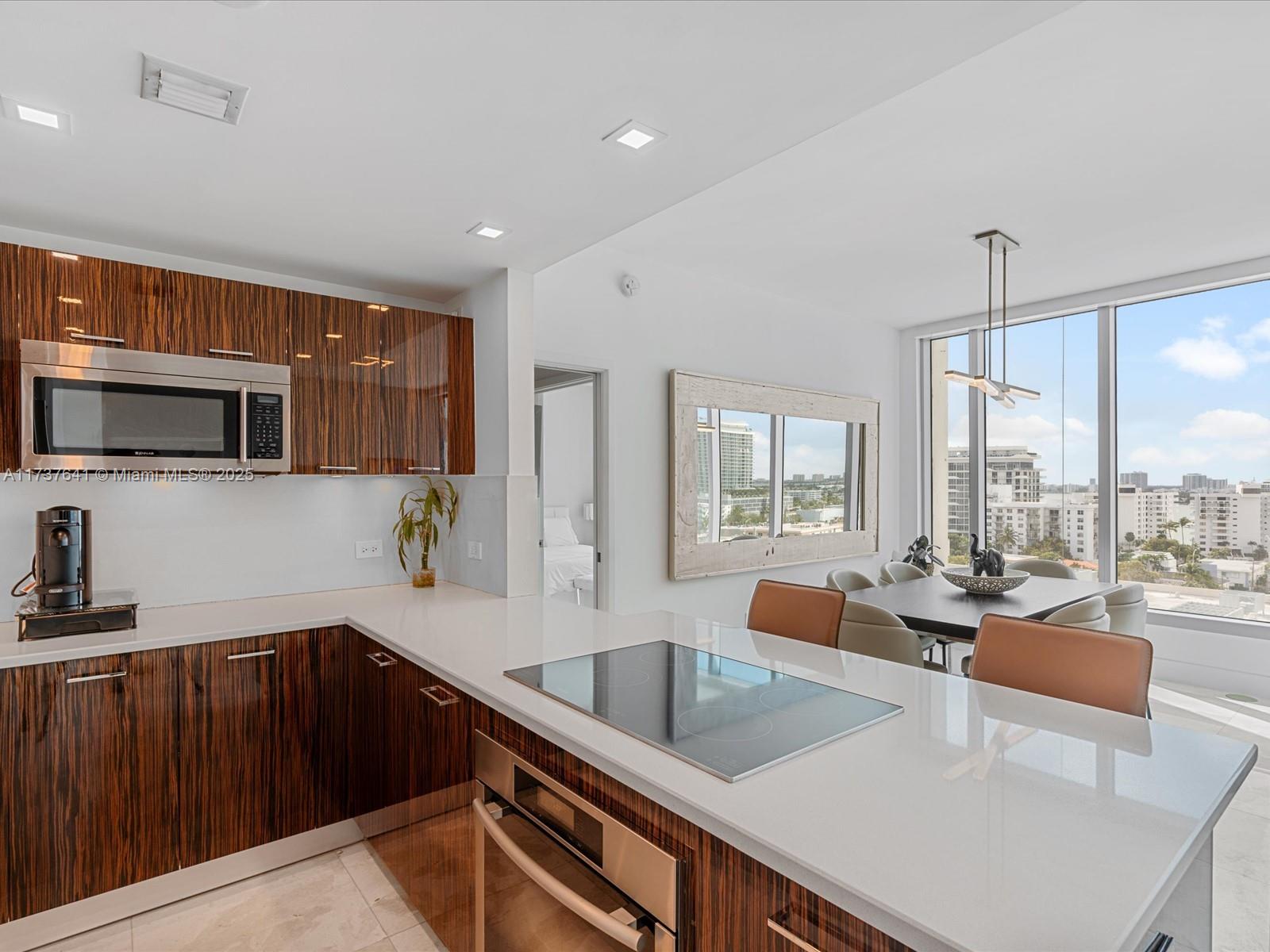NORTH CARILLON BEACH COND - Residential