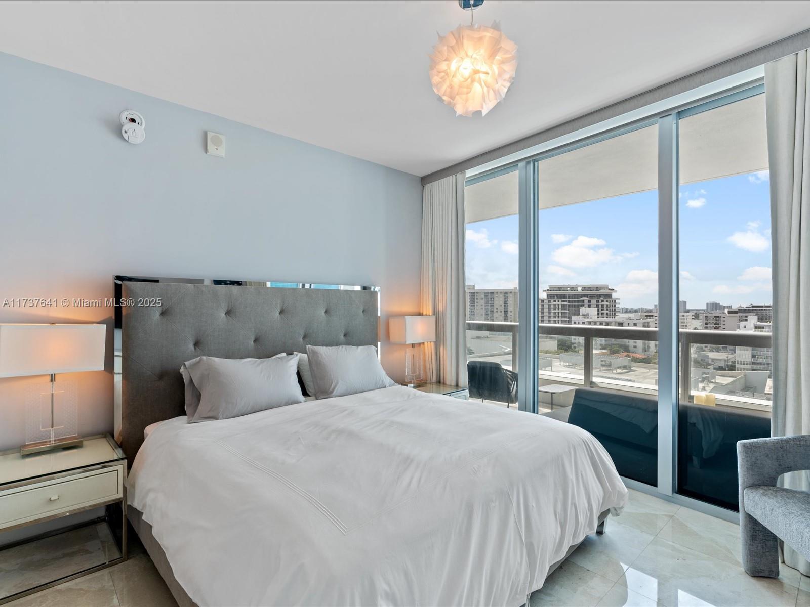 NORTH CARILLON BEACH COND - Residential