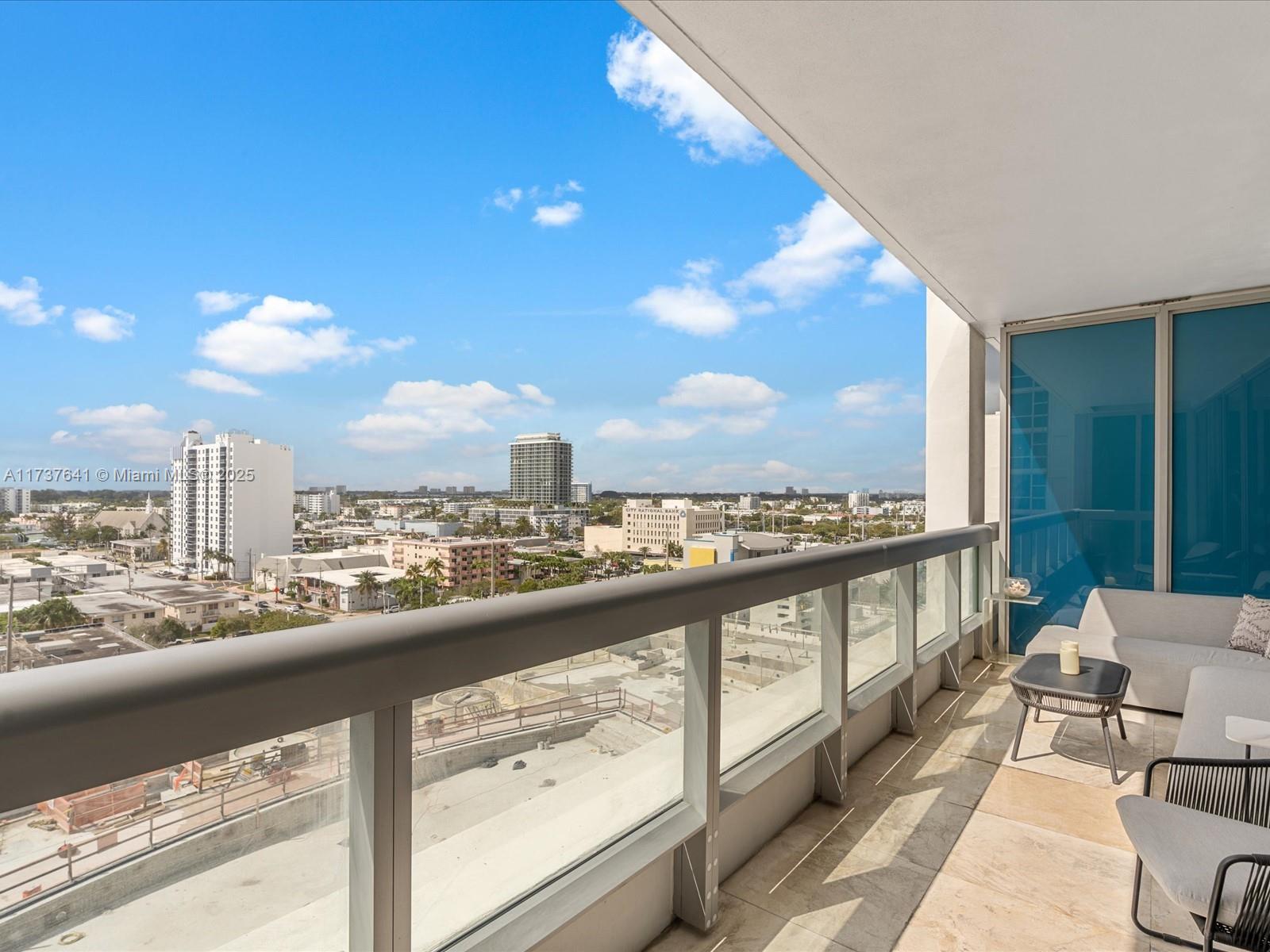 NORTH CARILLON BEACH COND - Residential
