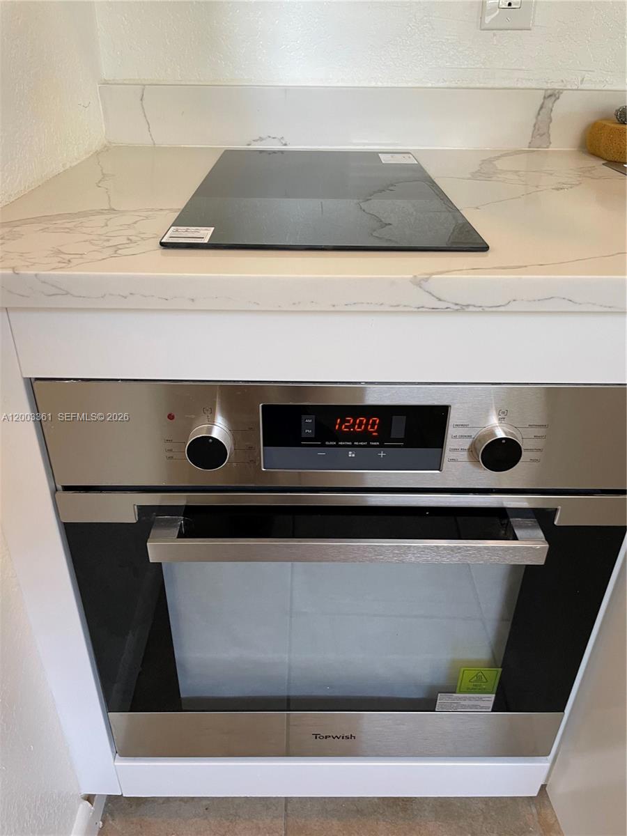 HOLLYWOOD - Residential Lease