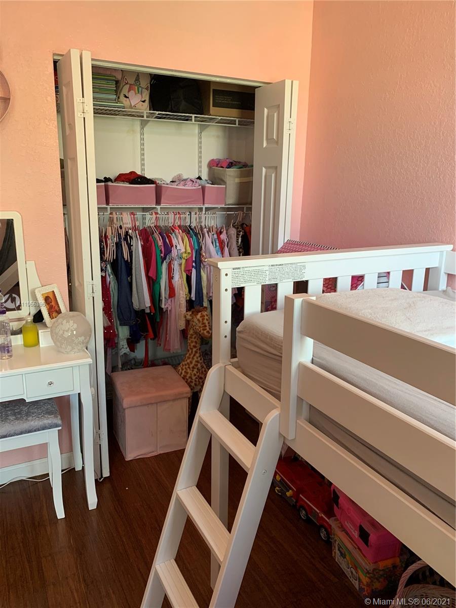 PORTOFINO VILLAS WEST - Residential